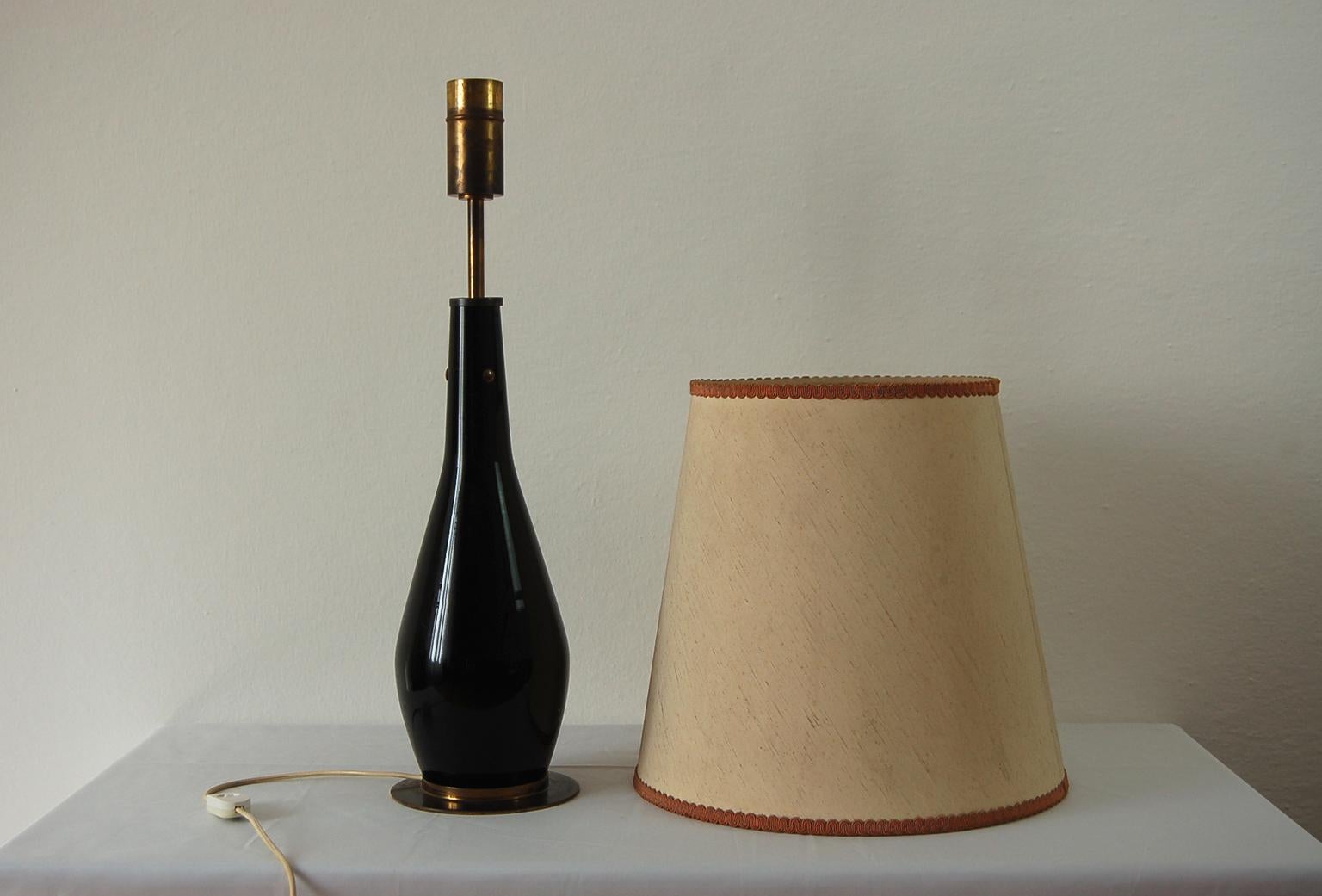 Other Midcentury Table Lamp in Black Glass and Fabric Lampshade by Stilnovo, 1950s For Sale