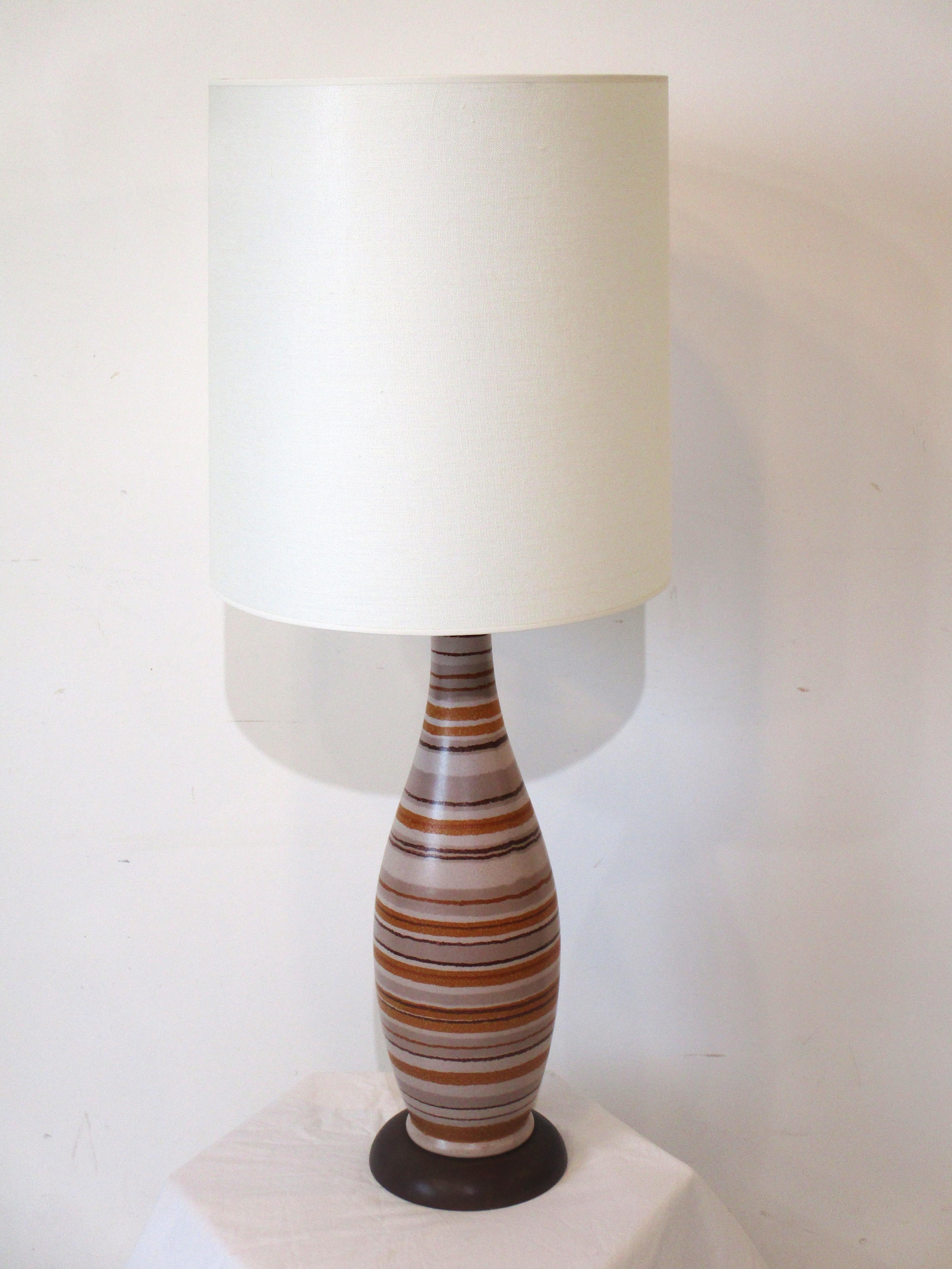 Midcentury Table Lamp in the Style of Bitossi For Sale 4