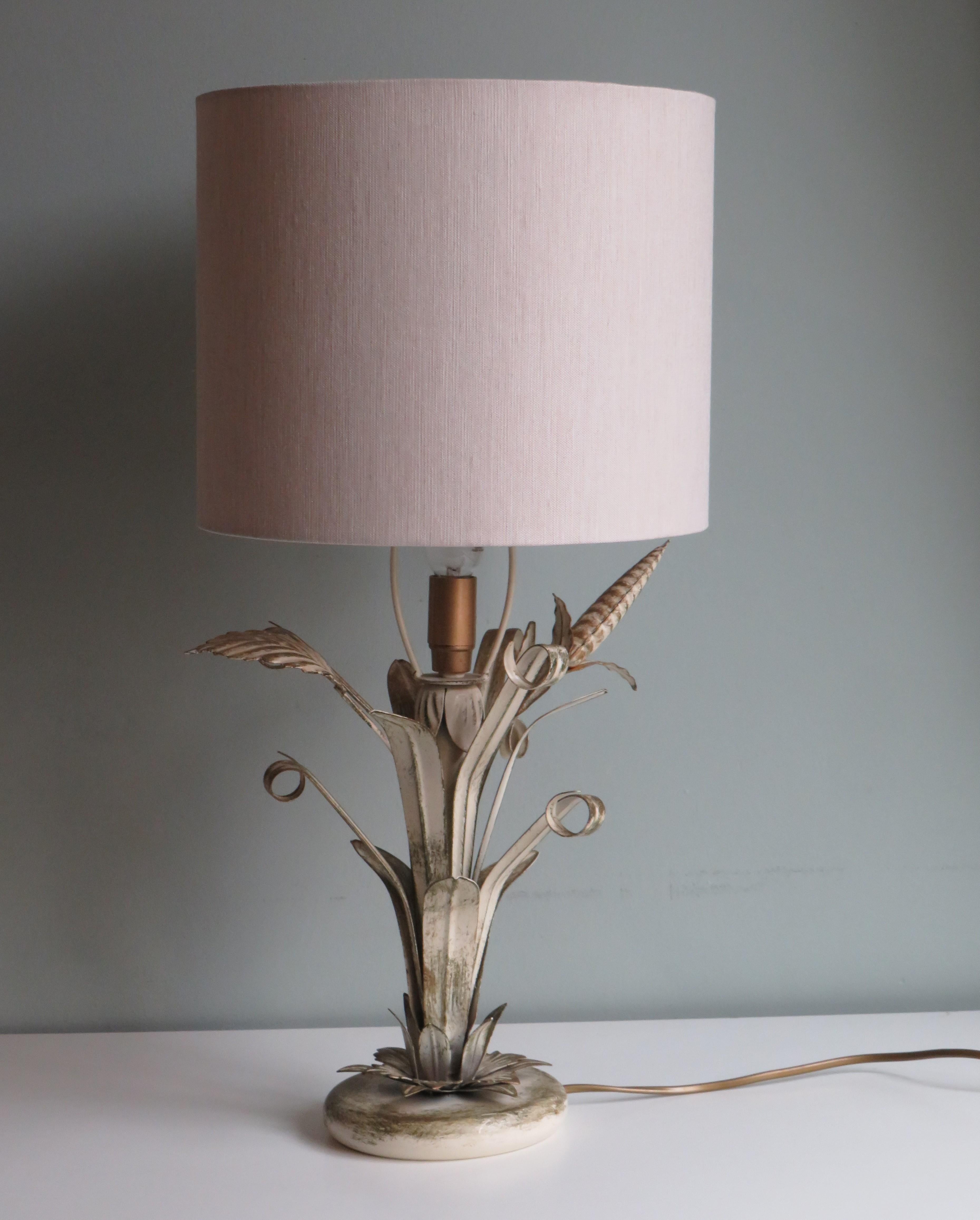 Mid-Century Modern Mid Century Table Lamp in the Style of Hans Kögl, Italy 1960s