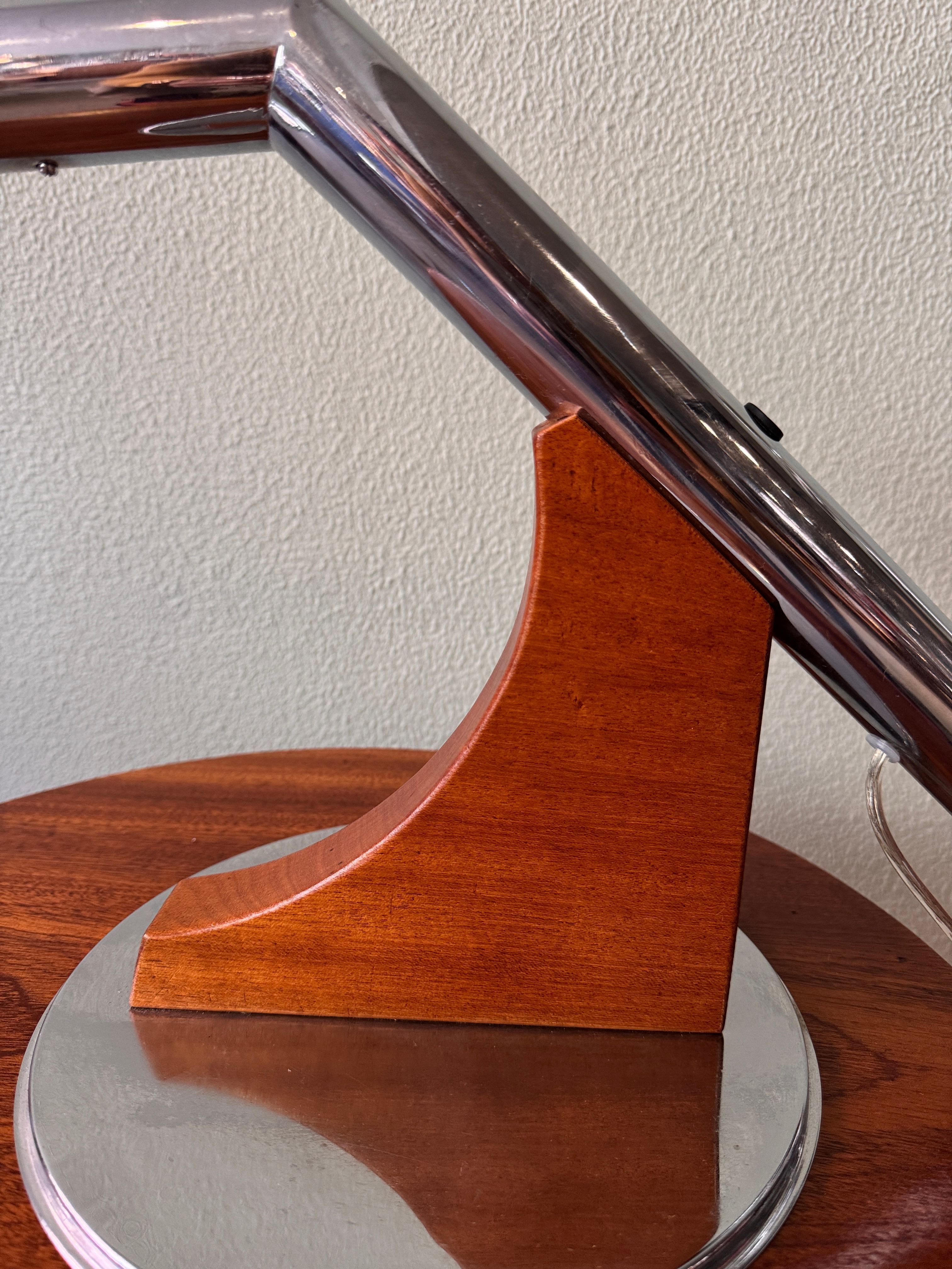 Mid century Table Lamp in the style of Luis Perez de la Oliva, Portugal 1970's For Sale 4