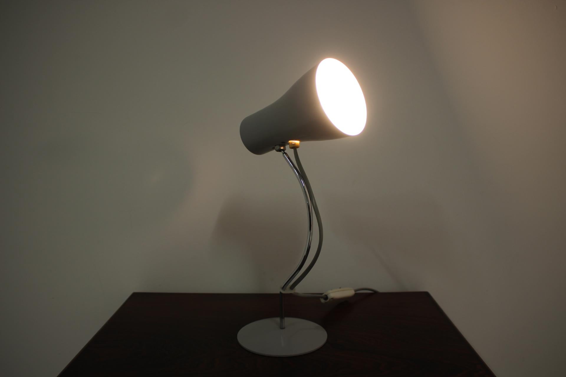 Lampe de table du milieu du siècle/Napako:: années 1960 en vente 1
