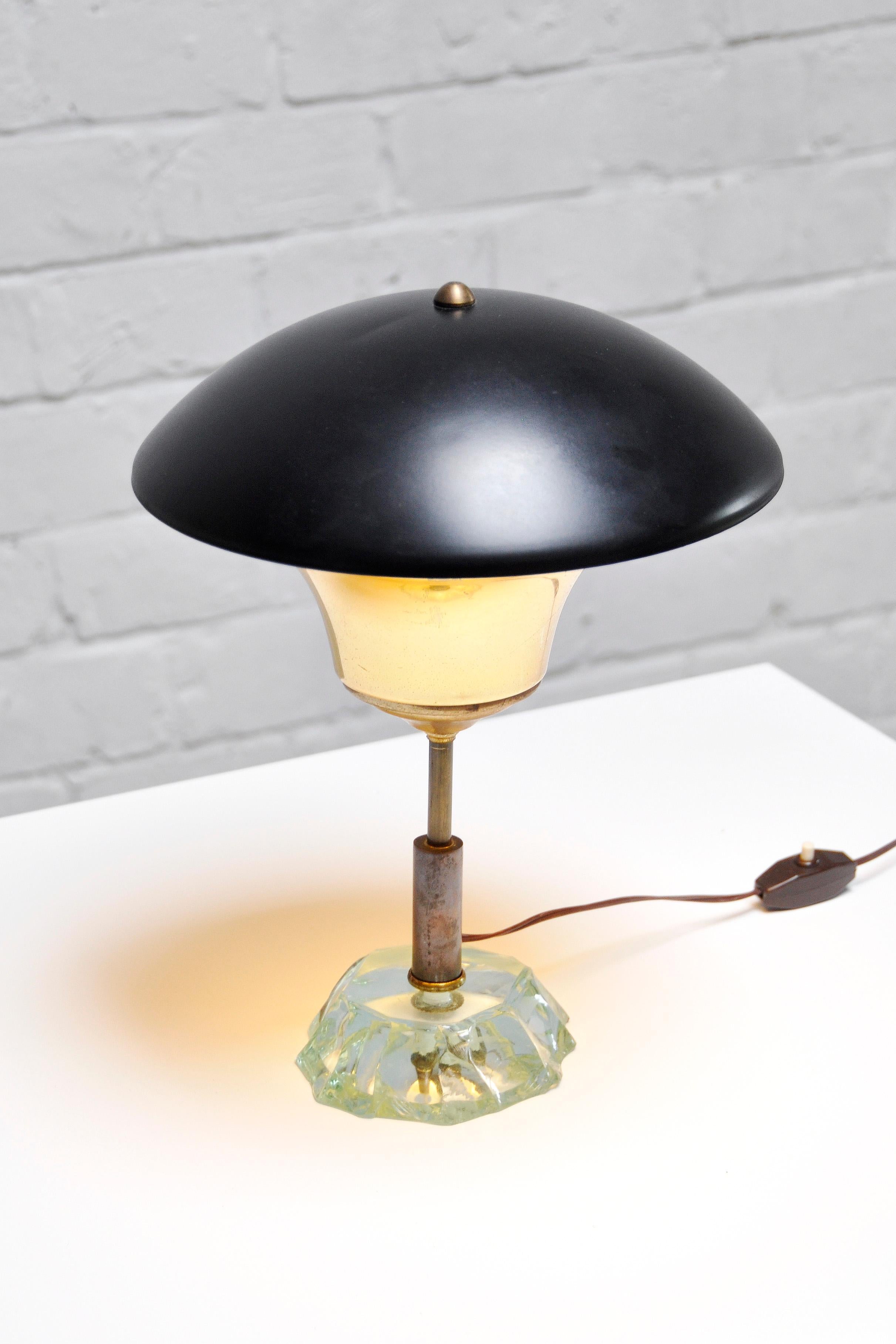Mid-Century Table Lamp with Crystal Glass Base by Max Ingrand for Fontana Arte In Good Condition In Zwijndrecht, Antwerp