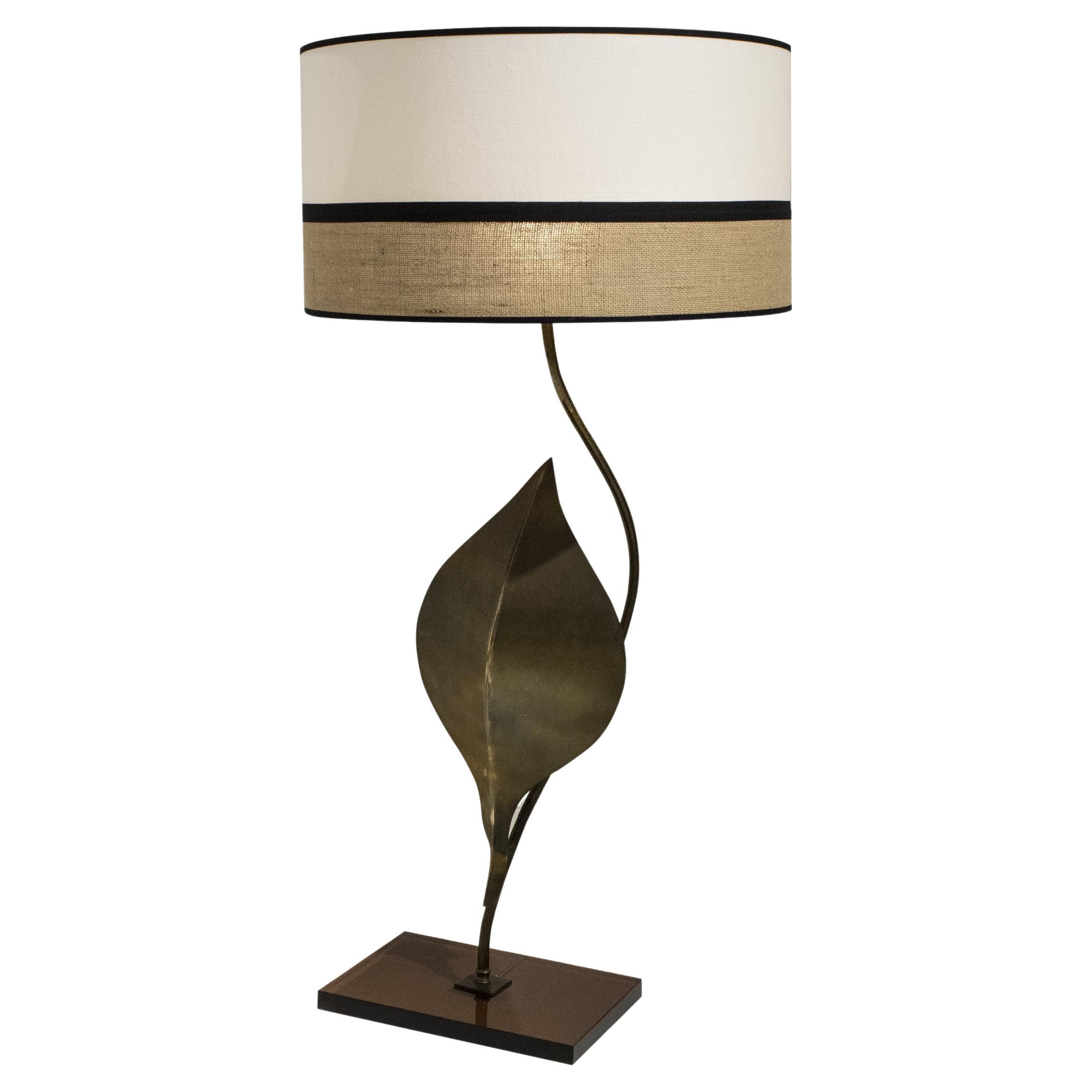 MidCentury Table Lamp Attributed to Maison Bagues with Leaf-Motifs, France, 1960 For Sale