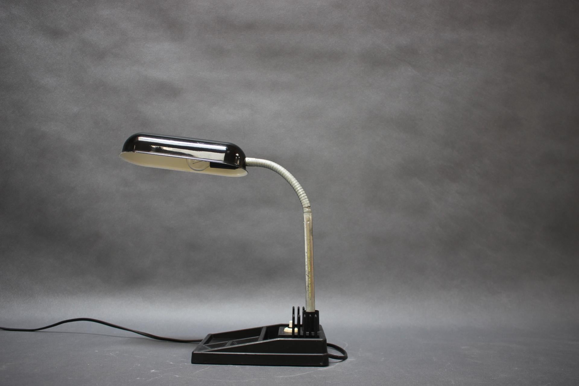Mid-Century Tischlampe mit Bleistiftständer, 1960er Jahre im Angebot 4