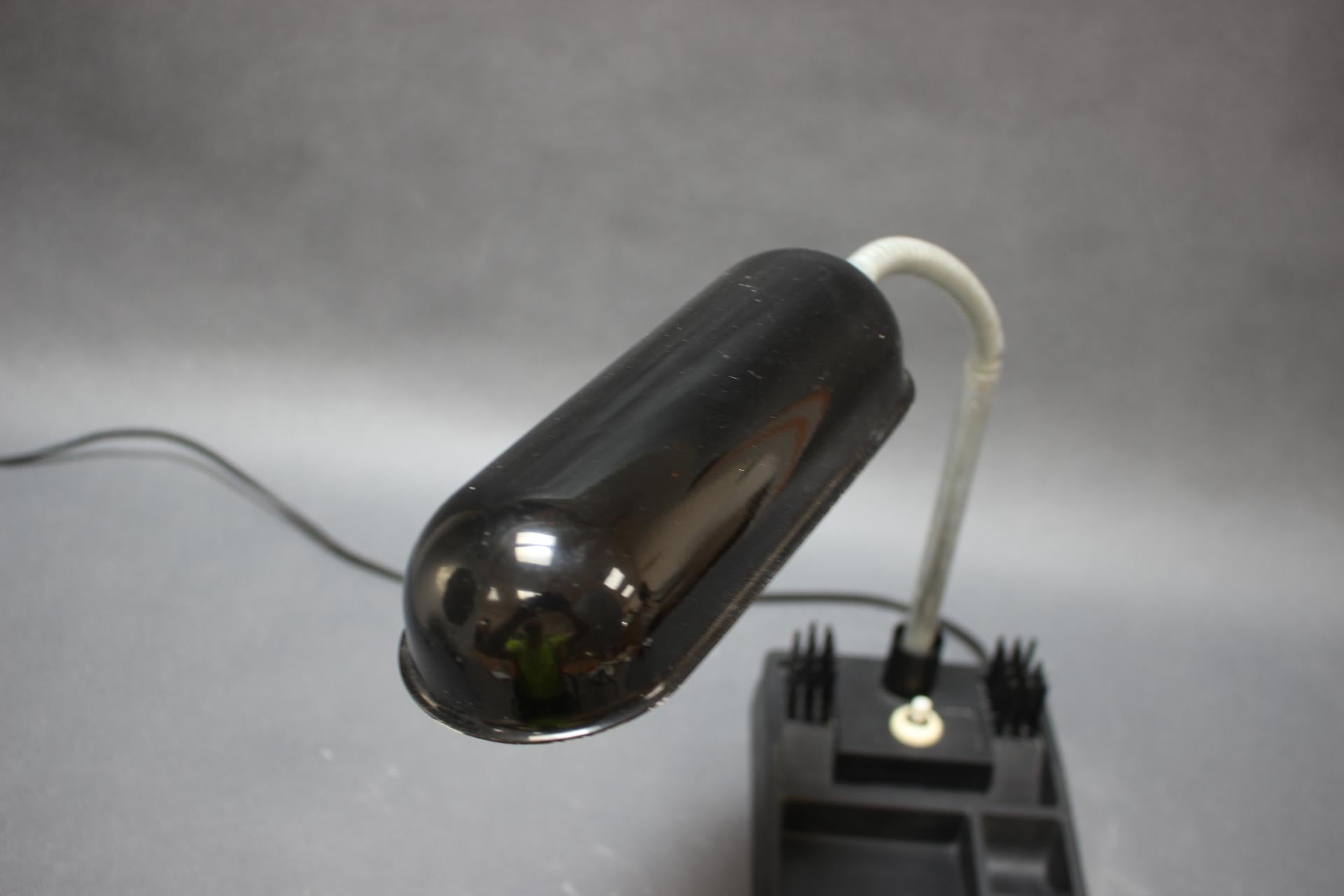 Mid-Century Tischlampe mit Bleistiftständer, 1960er Jahre (Mitte des 20. Jahrhunderts) im Angebot