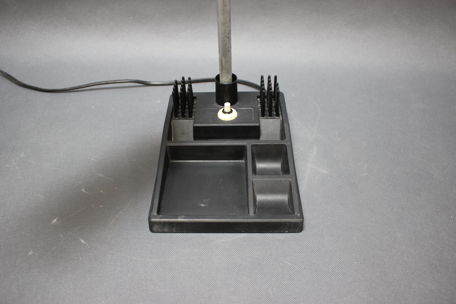 Mid-Century Tischlampe mit Bleistiftständer, 1960er Jahre im Angebot 1