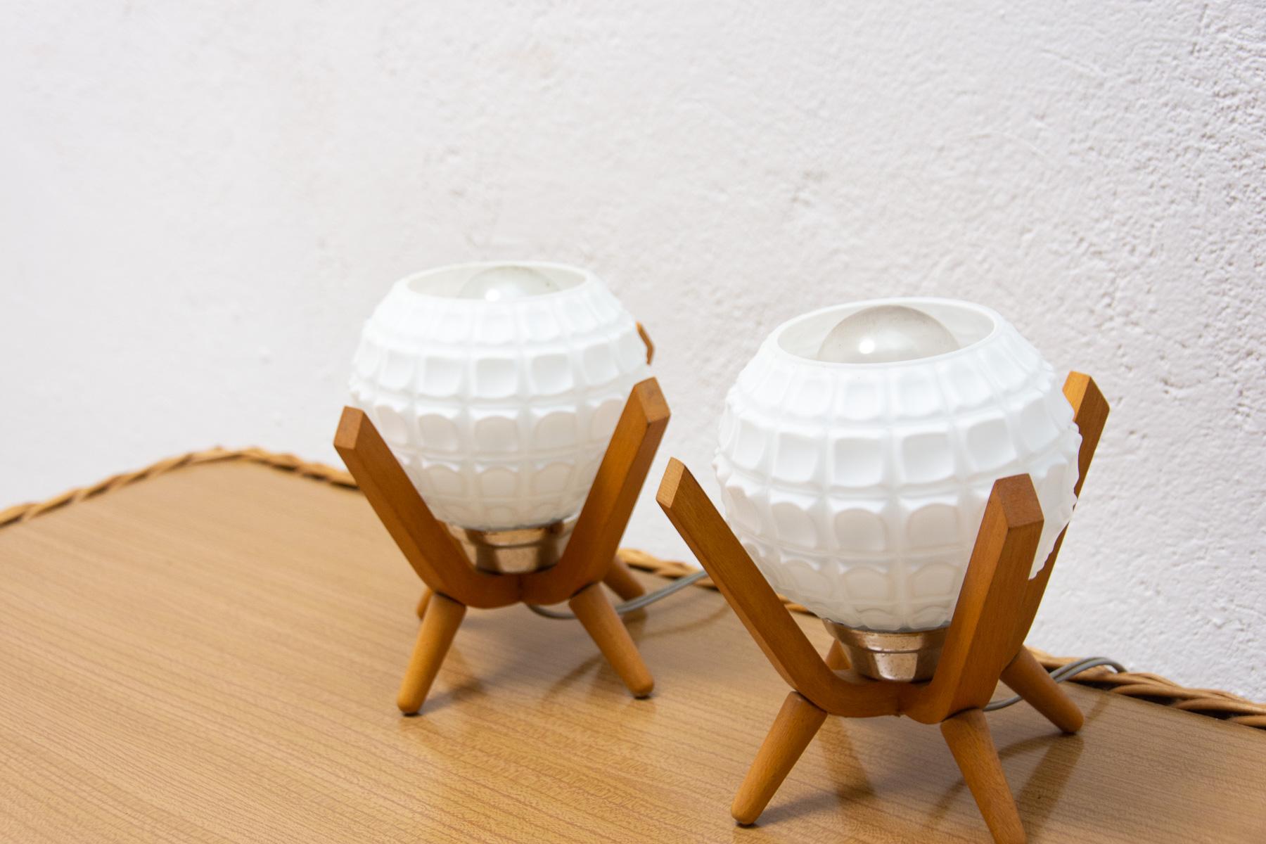 Mid Century Table Lamps Drevo Humpolec, Czechoslovakia, 1960´s, Set of 2 In Good Condition In Prague 8, CZ