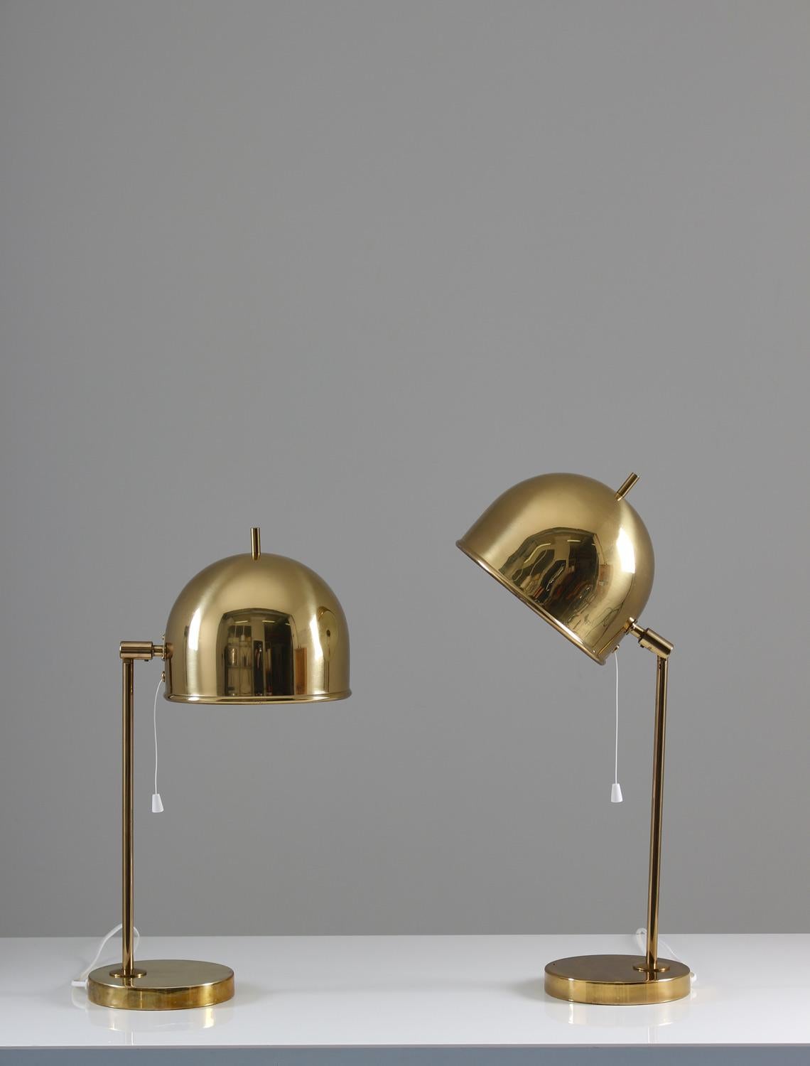 Midcentury table lamps in brass model B-075 by Eje Ahlgren for Bergboms, Sweden
stunning high quality lamps made of solid brass.
Condition: Very good condition with light scratches due to age and use.