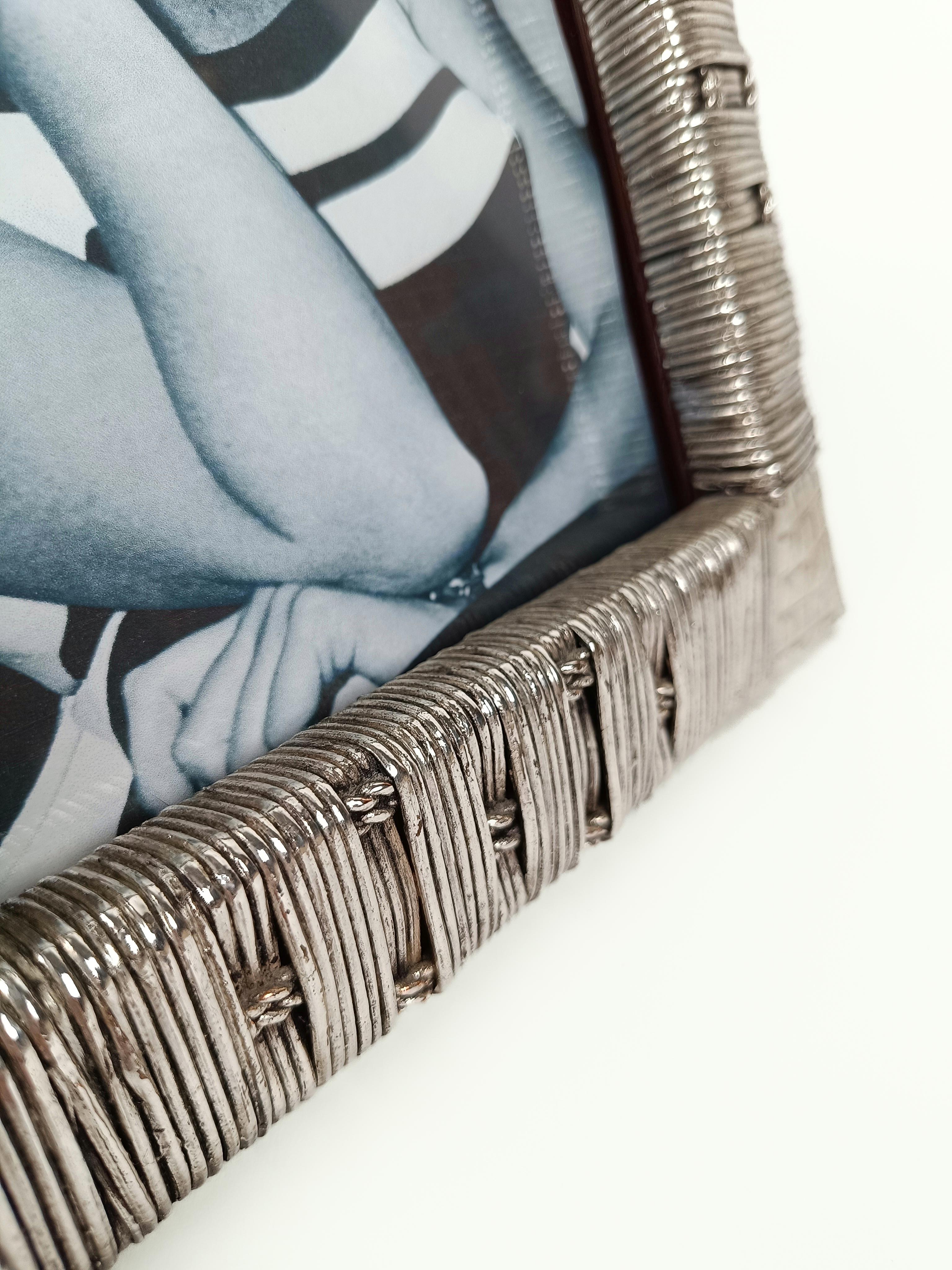 Midcentury Table Picture Frame Made in Silver Plated Woven Wicker, Italy 1970s For Sale 4