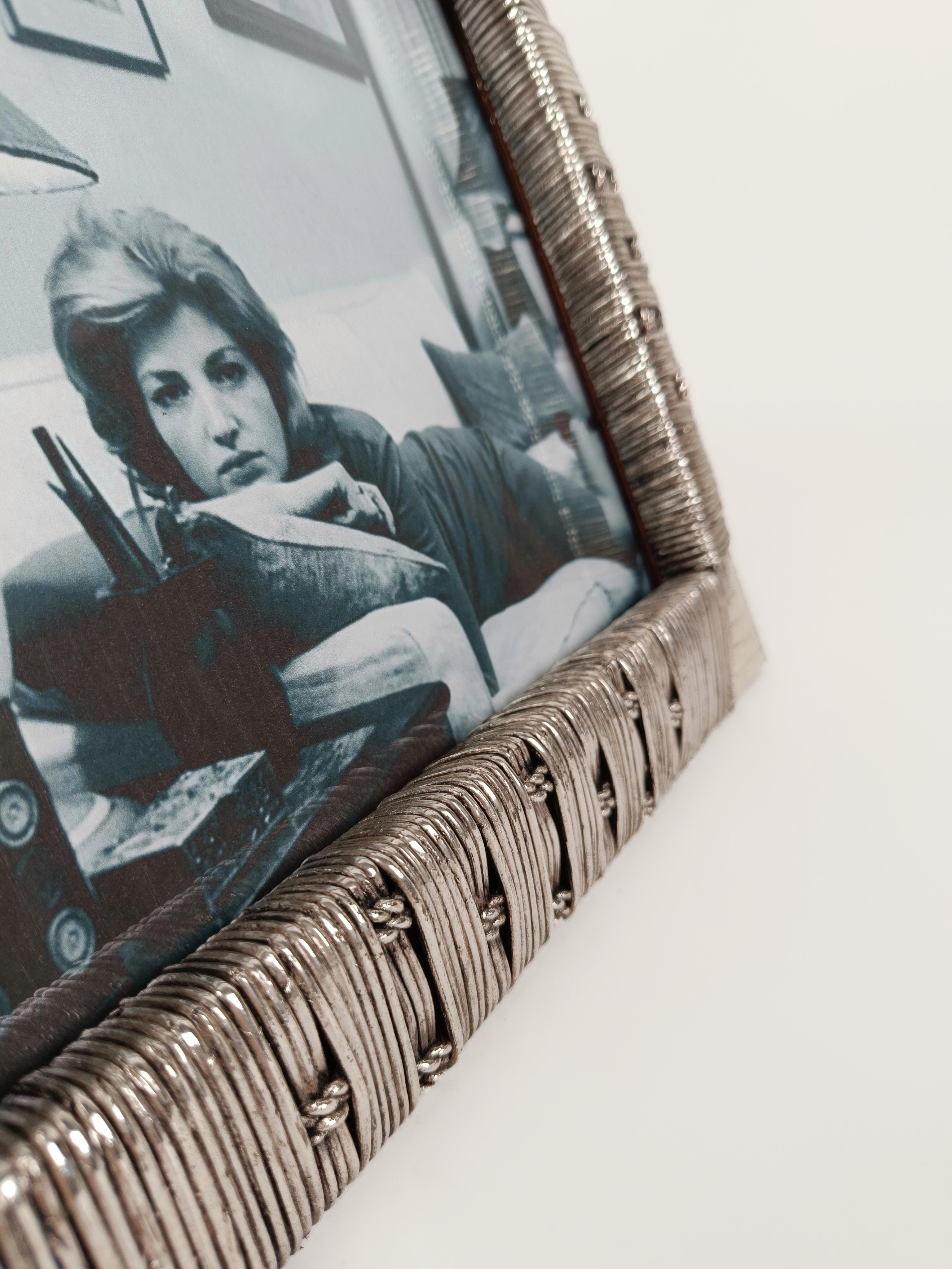 Midcentury Table Picture Frame Made in Silver Plated Woven Wicker, Italy 1970s For Sale 6