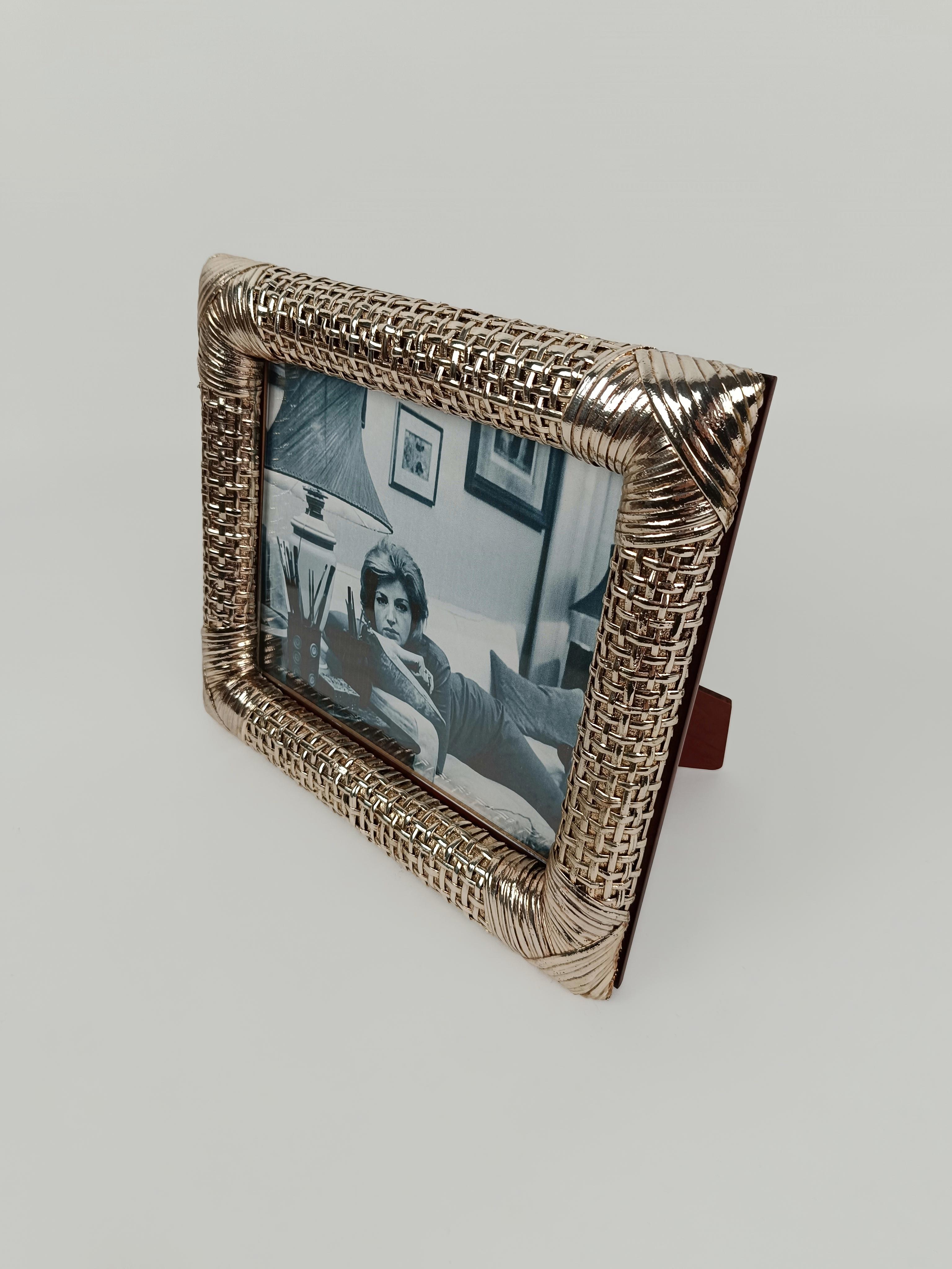 Midcentury Table Picture Frame Made in Silver Plated Woven Wicker, Italy 1970s For Sale 12