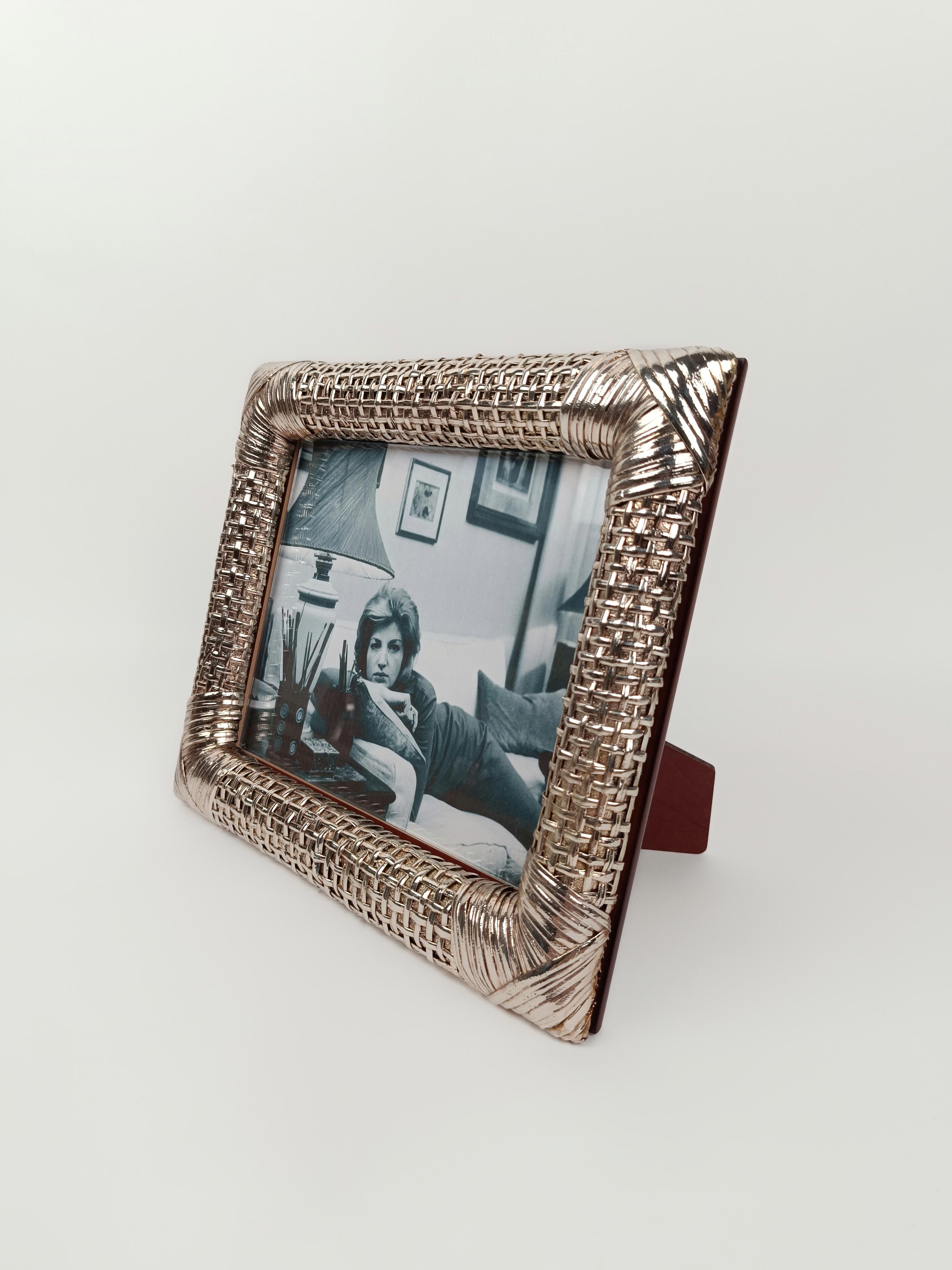 Midcentury Table Picture Frame Made in Silver Plated Woven Wicker, Italy 1970s For Sale 14