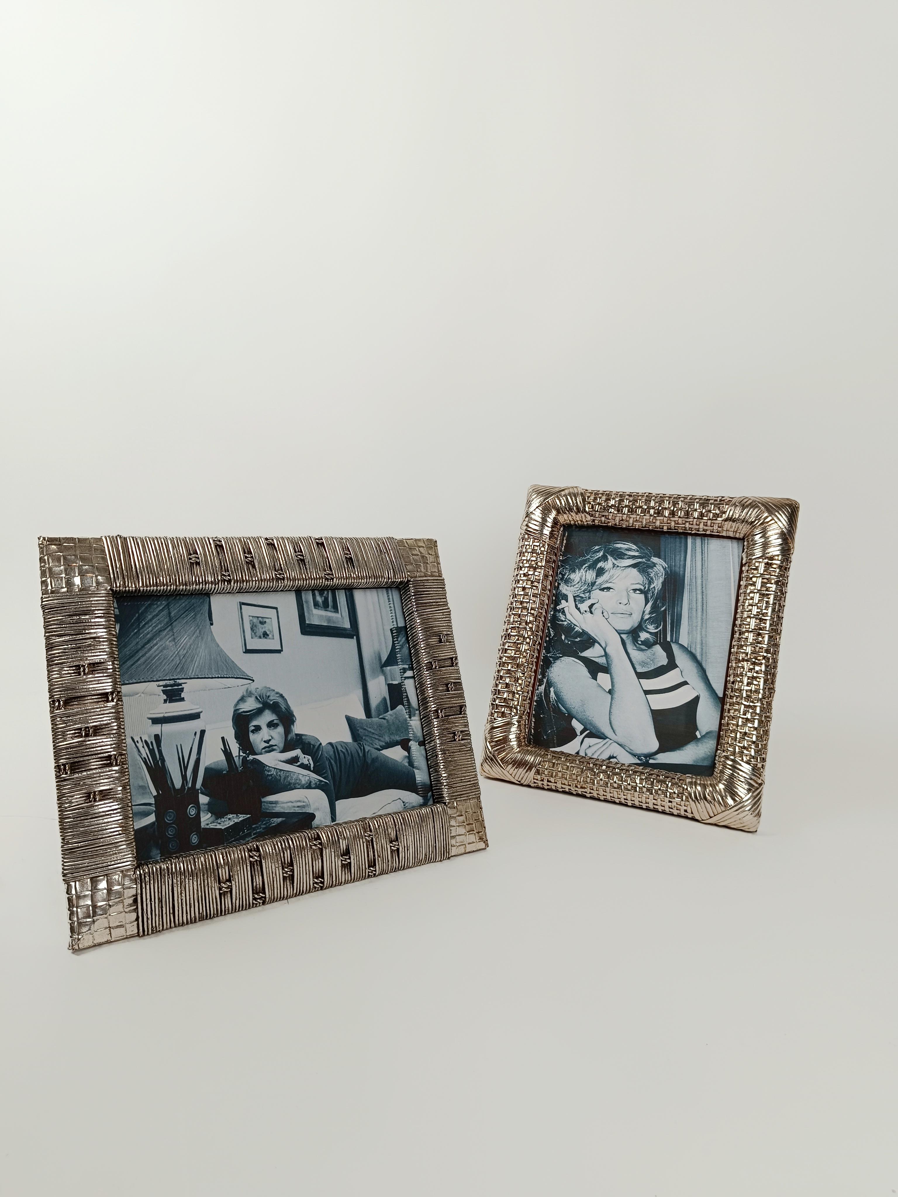 Italian Midcentury Table Picture Frame Made in Silver Plated Woven Wicker, Italy 1970s For Sale
