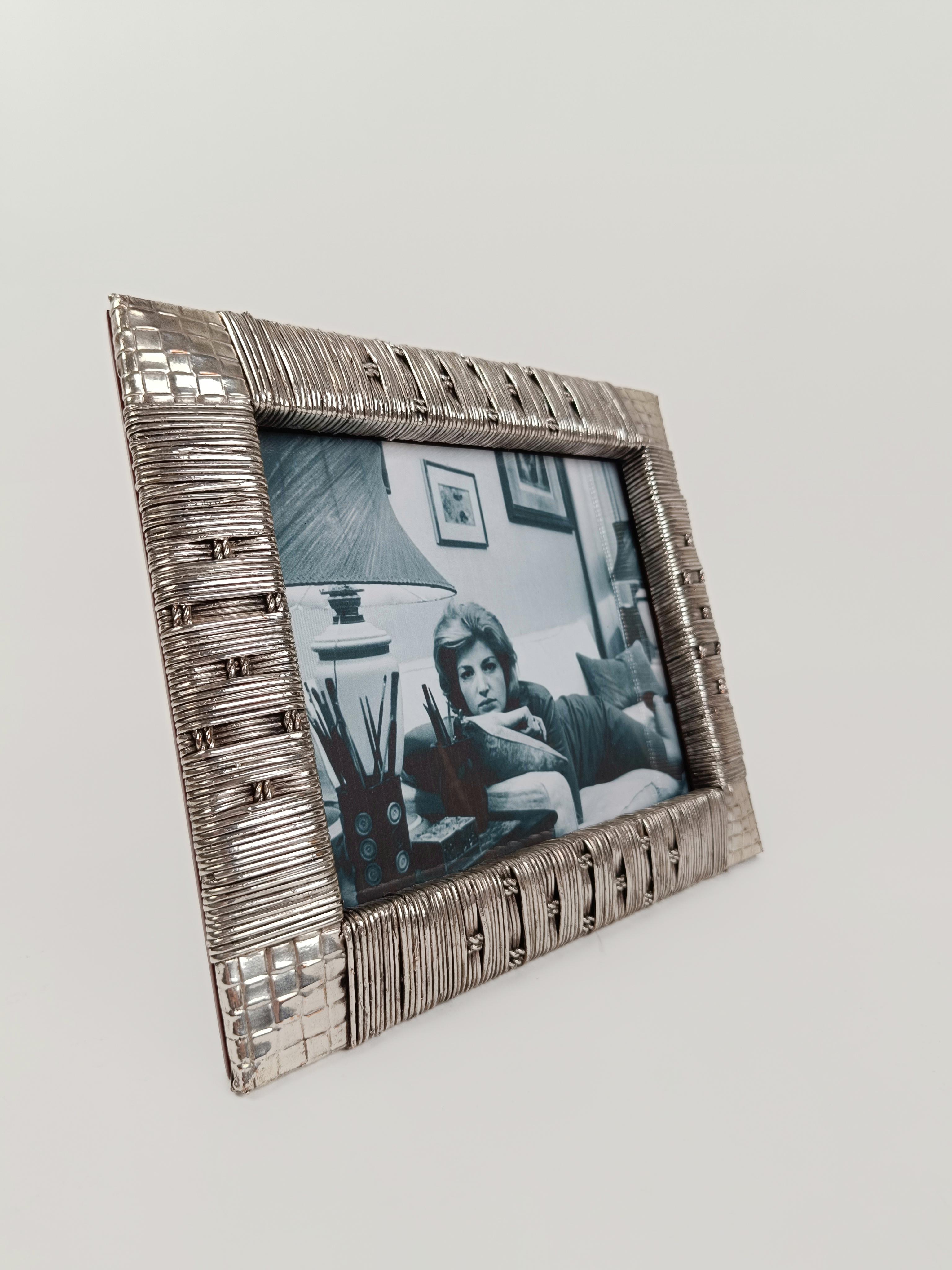 20th Century Midcentury Table Picture Frame Made in Silver Plated Woven Wicker, Italy 1970s For Sale