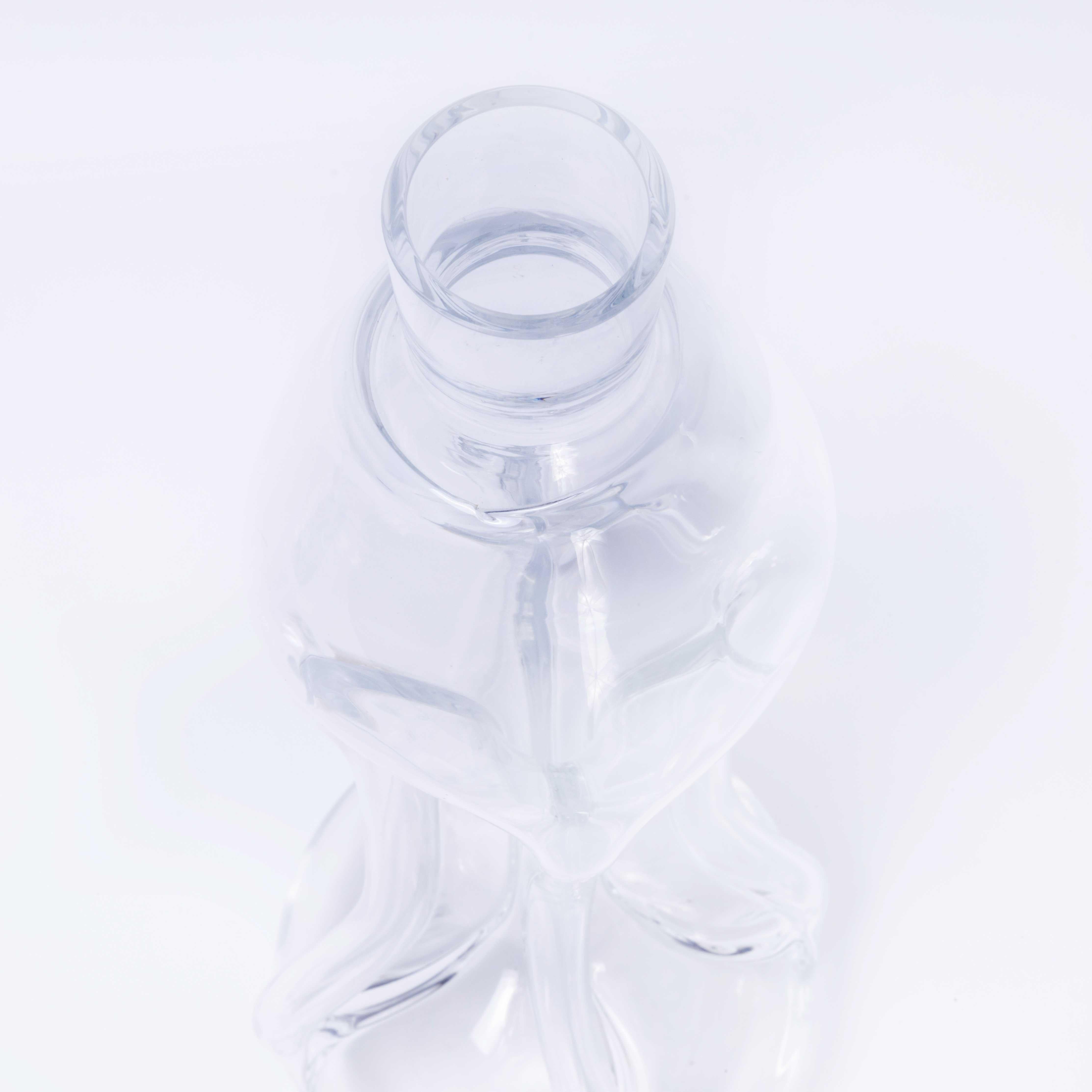 Mid Century Tall Drawn Art Glass Vase In Excellent Condition For Sale In Hook, Hampshire