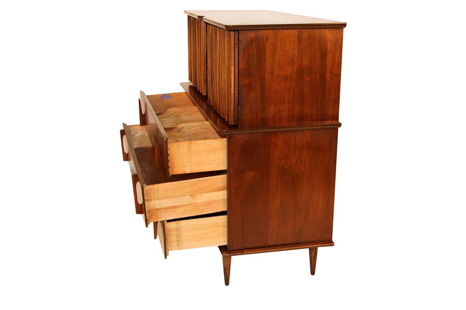 Mid-Century Modern Midcentury Tall High Boy Dresser United Furniture