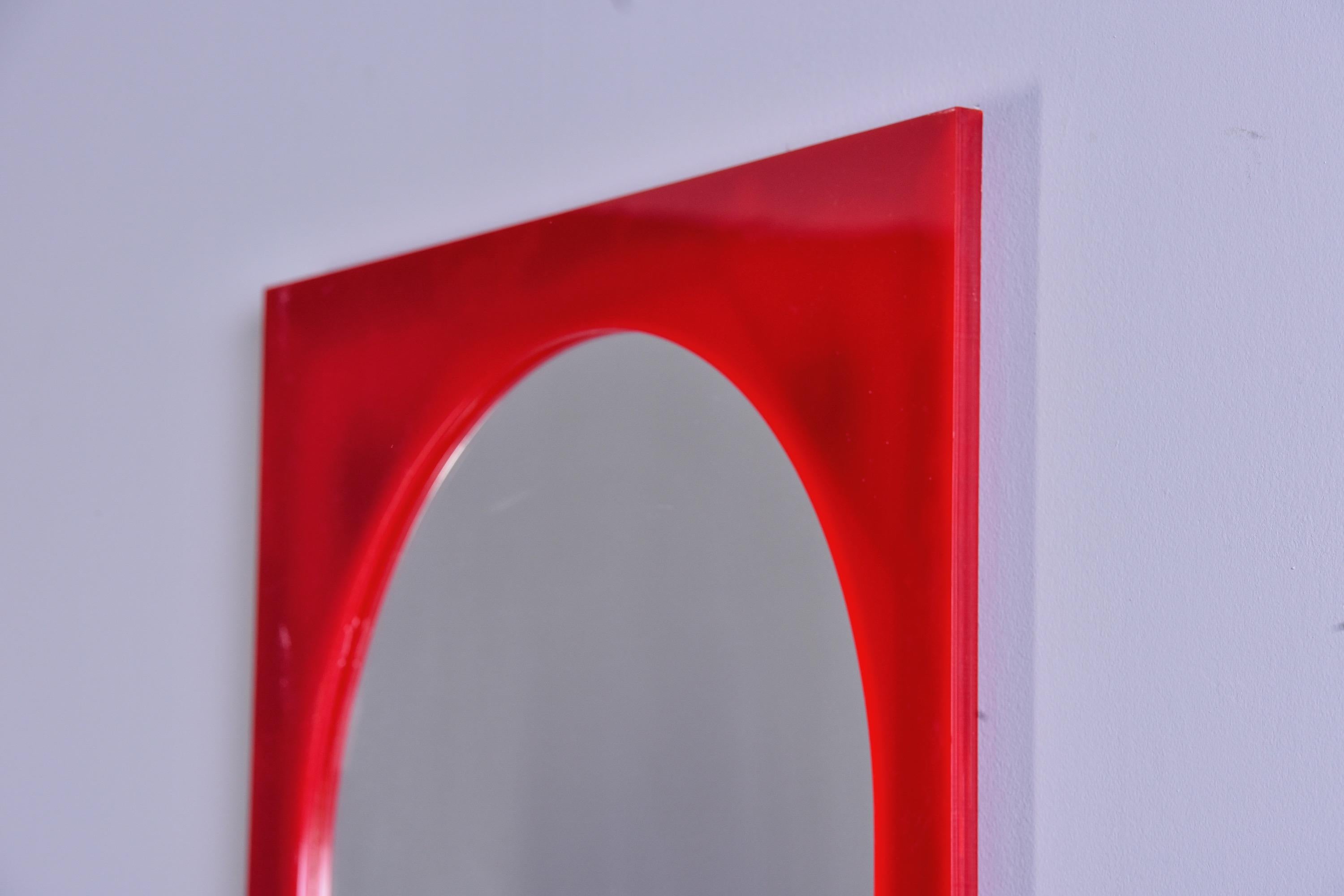 Mid Century Tall Red Plastic Mirror Attributed to Anna Castelli for Kartell For Sale 3