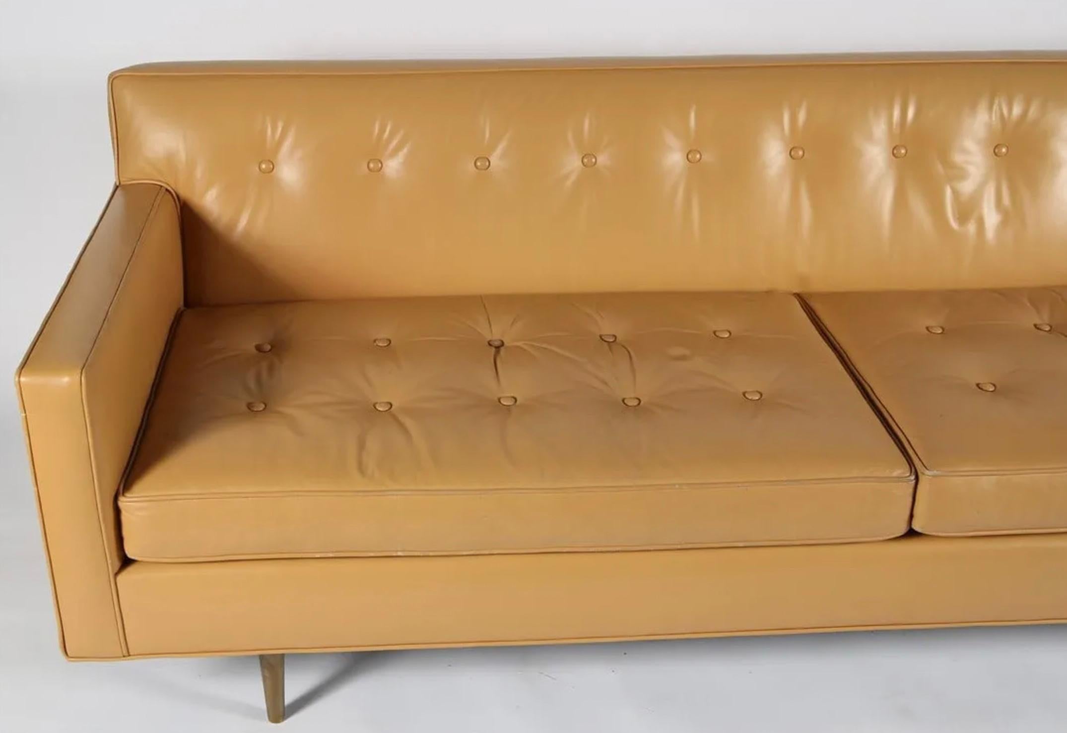 Magnifique canapé 3 places en cuir beige clair 84