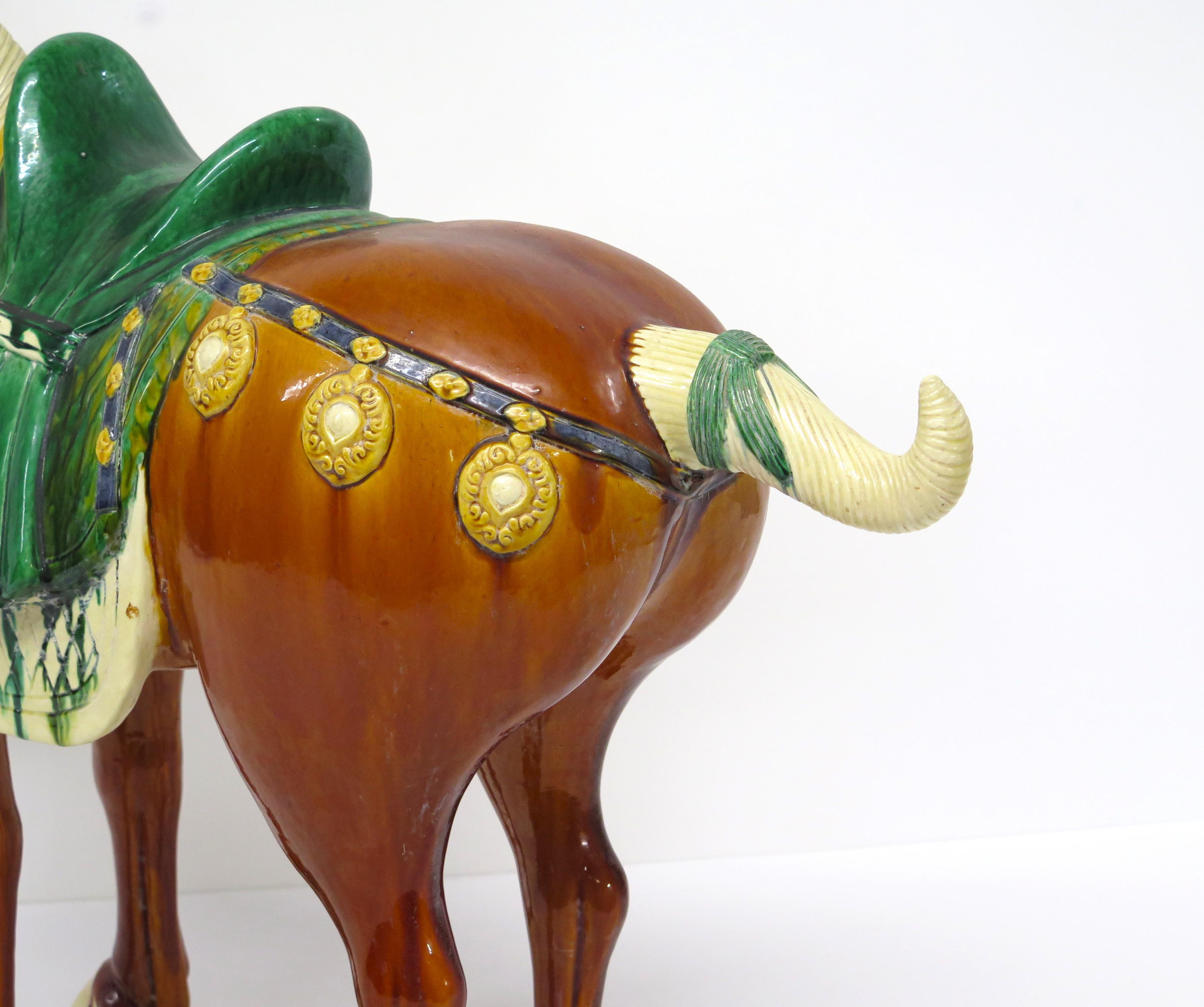 Mid-Century Tang-Style Chinese Ceramic Horse For Sale 5