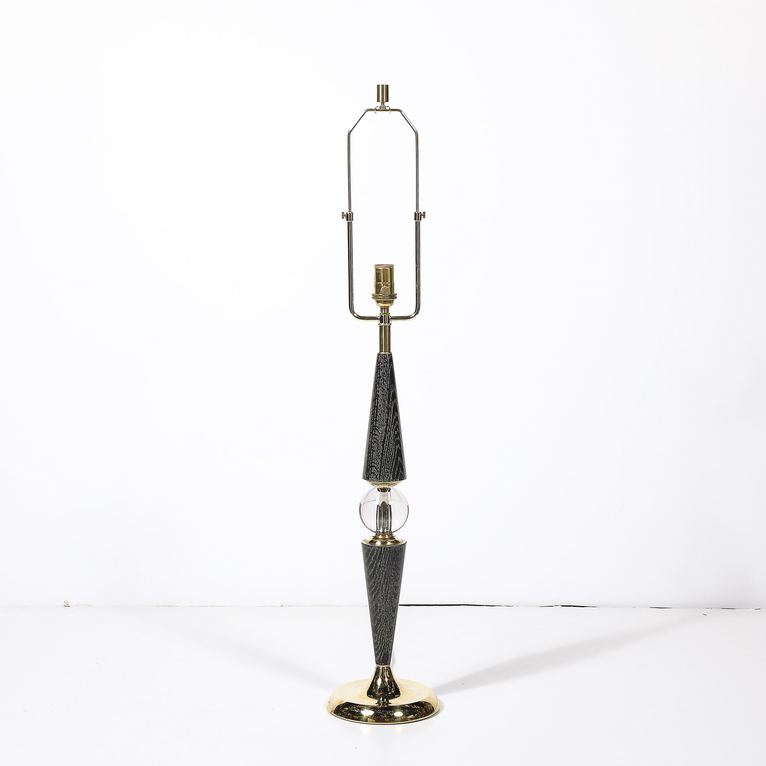 Lampes de table fuselées du milieu du siècle en laiton et noyer cérusé argenté avec détails en forme de sphère Excellent état - En vente à New York, NY