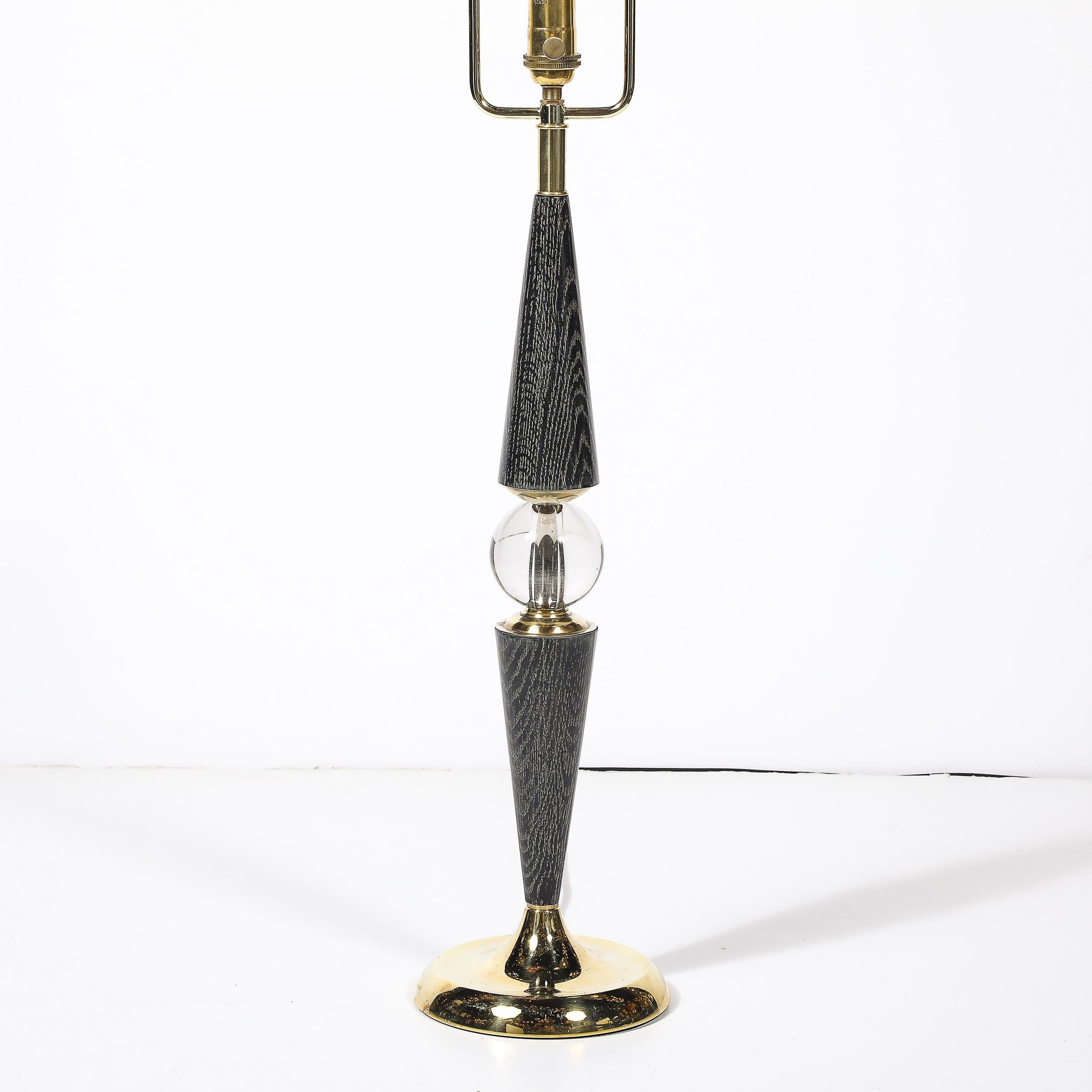 Milieu du XXe siècle Lampes de table fuselées du milieu du siècle en laiton et noyer cérusé argenté avec détails en forme de sphère en vente