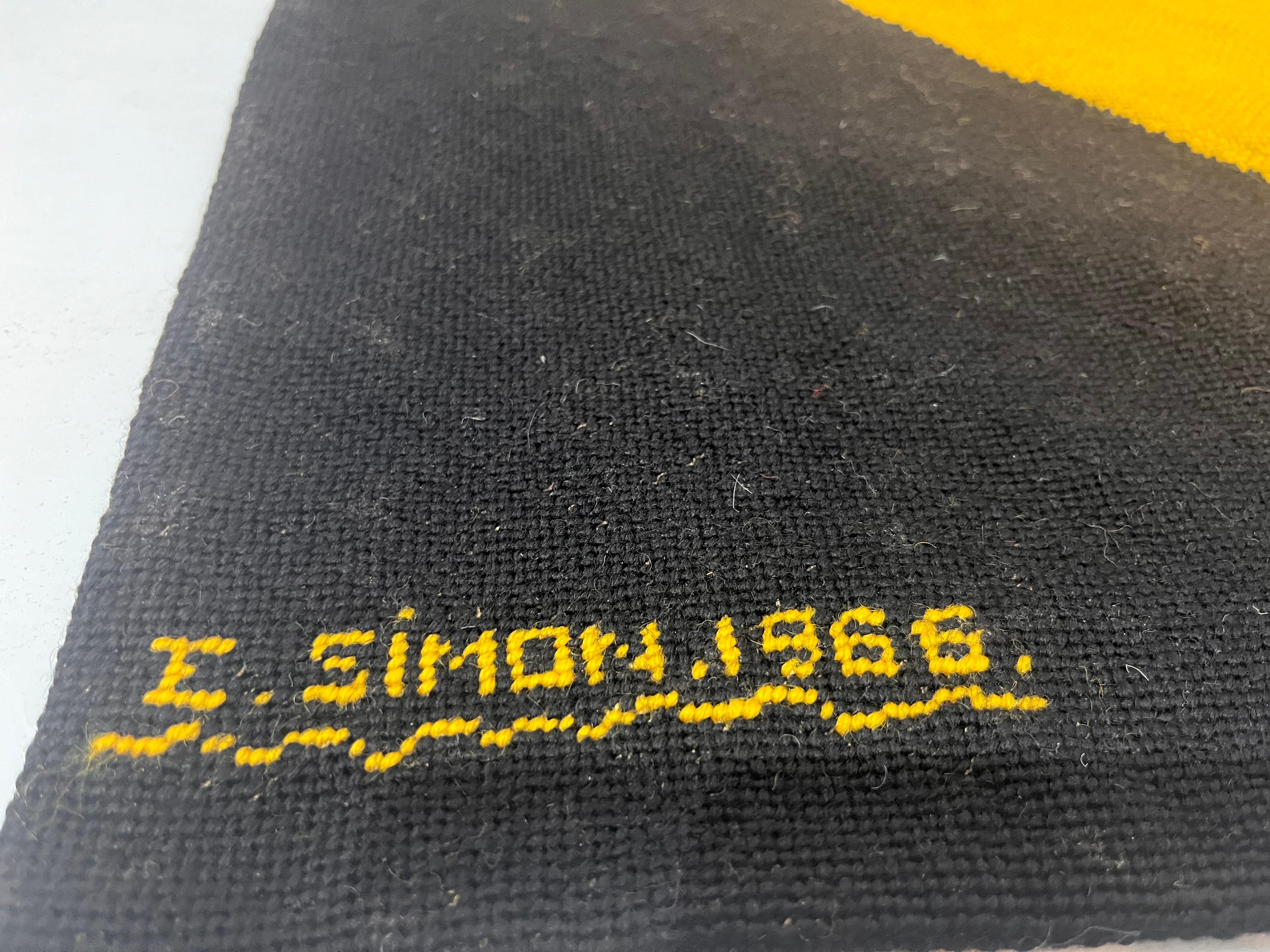XX secolo Arazzo della metà del secolo scorso firmato E. Simon  4'5'' x 11'2'' in vendita