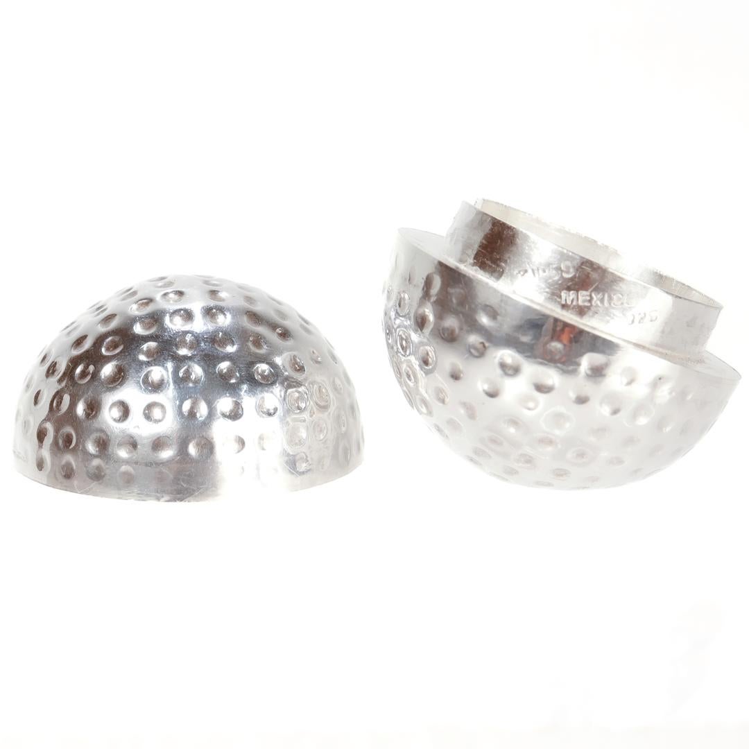 Mid-Century Taxco Mexican Sterling Silver Golf Ball Shaped Pill Box In Good Condition For Sale In Philadelphia, PA