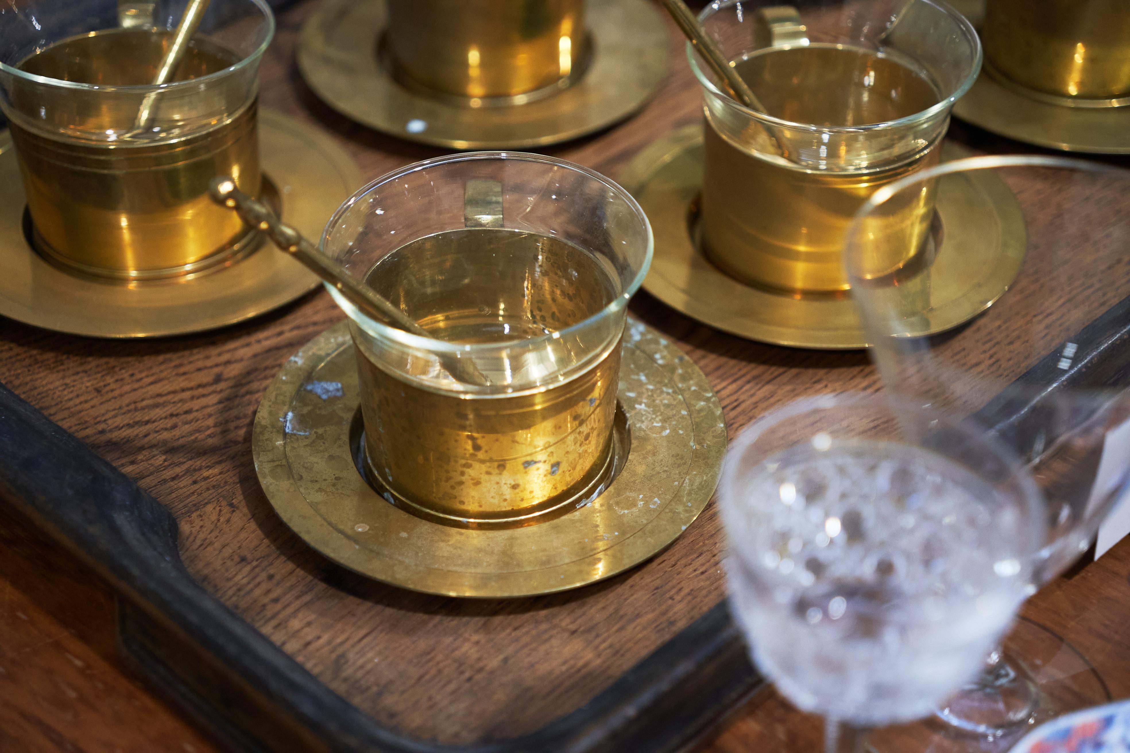 Mid Century Tea Set in Patinated Brass and Glass For Sale 1