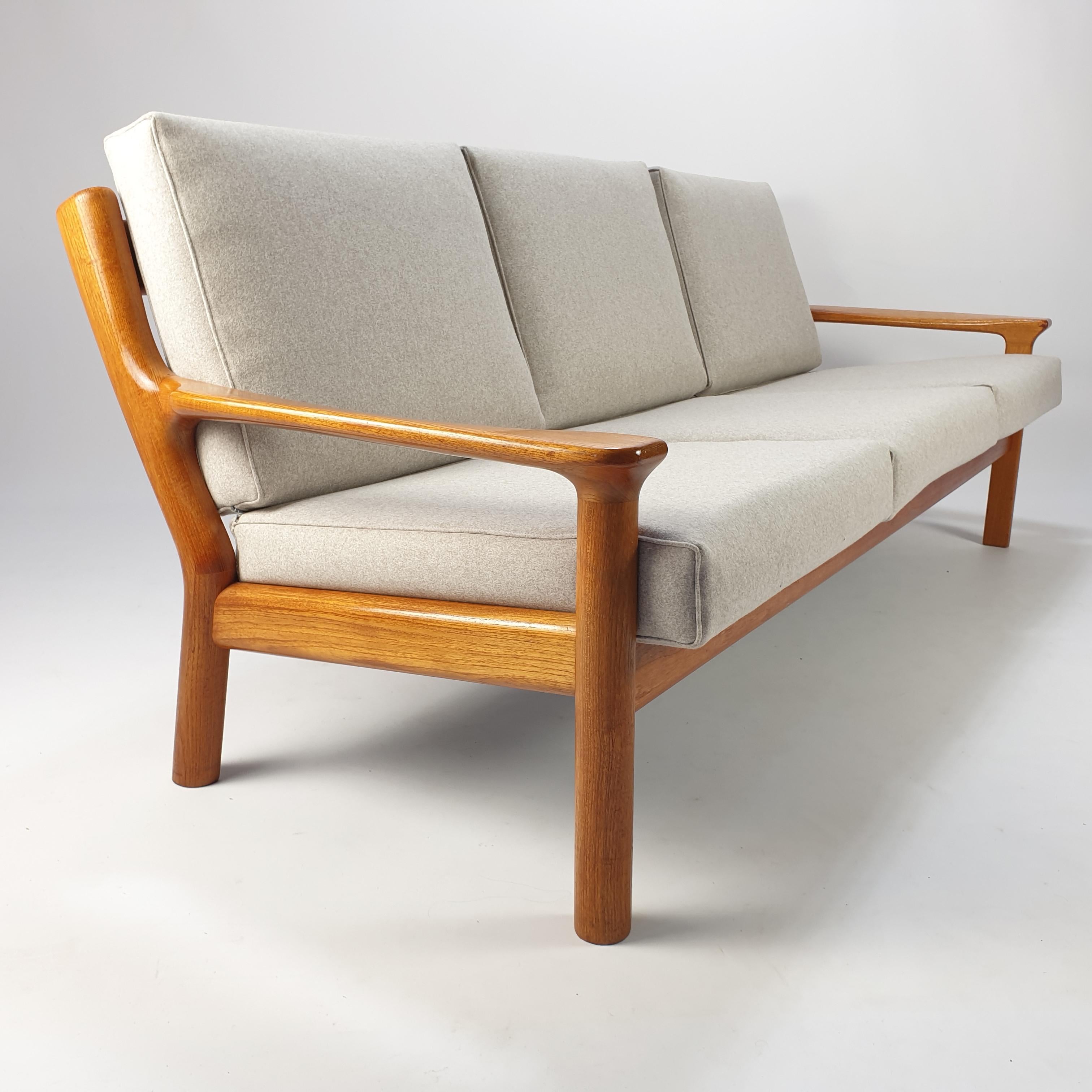 Fabric Mid Century Teak 3-Seater Sofa by Juul Kristensen for Glostrup, 1970s For Sale
