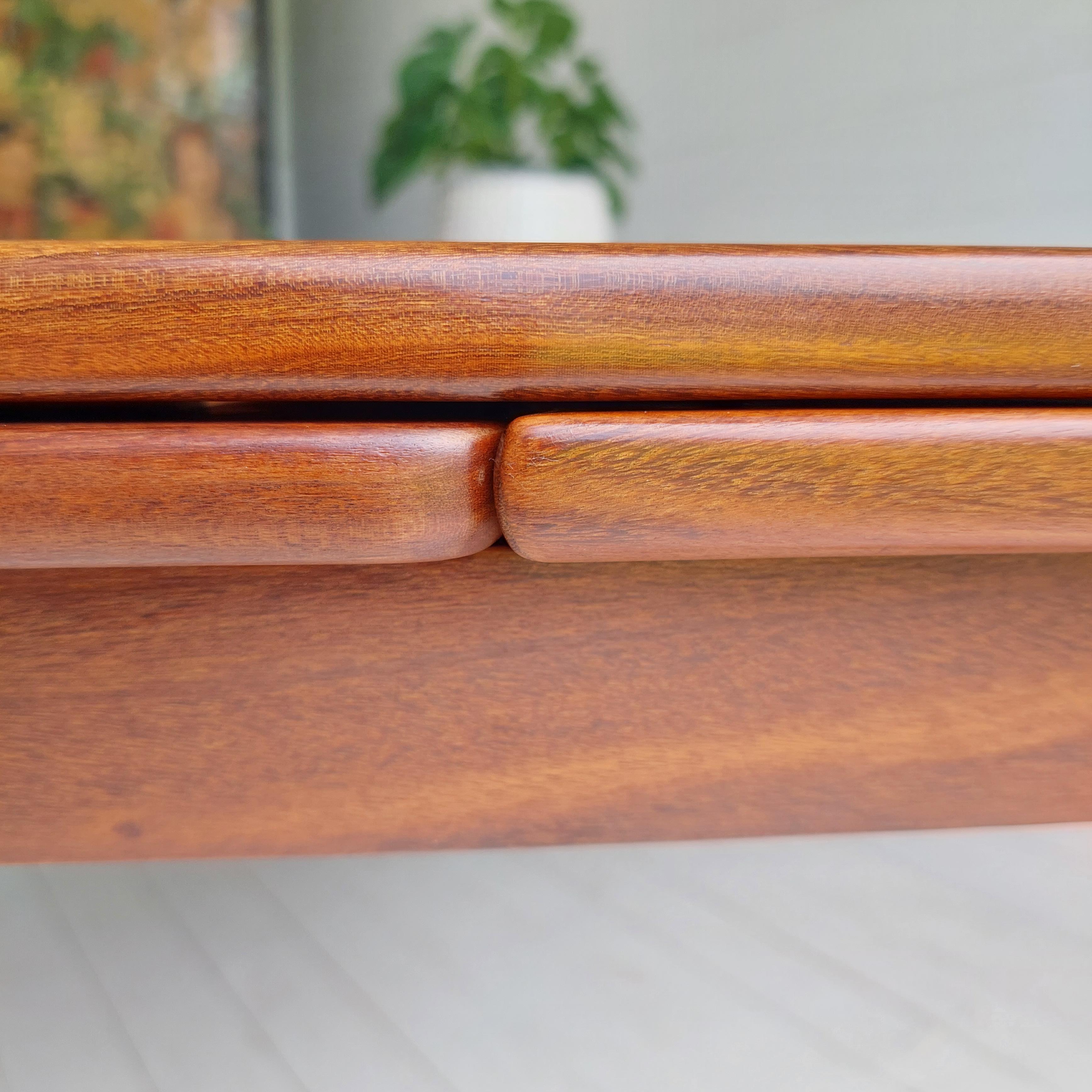Mid Century Teak, Afromosia Danish Extendable Coffee Tale  B. C. Møbler, Denmark 8