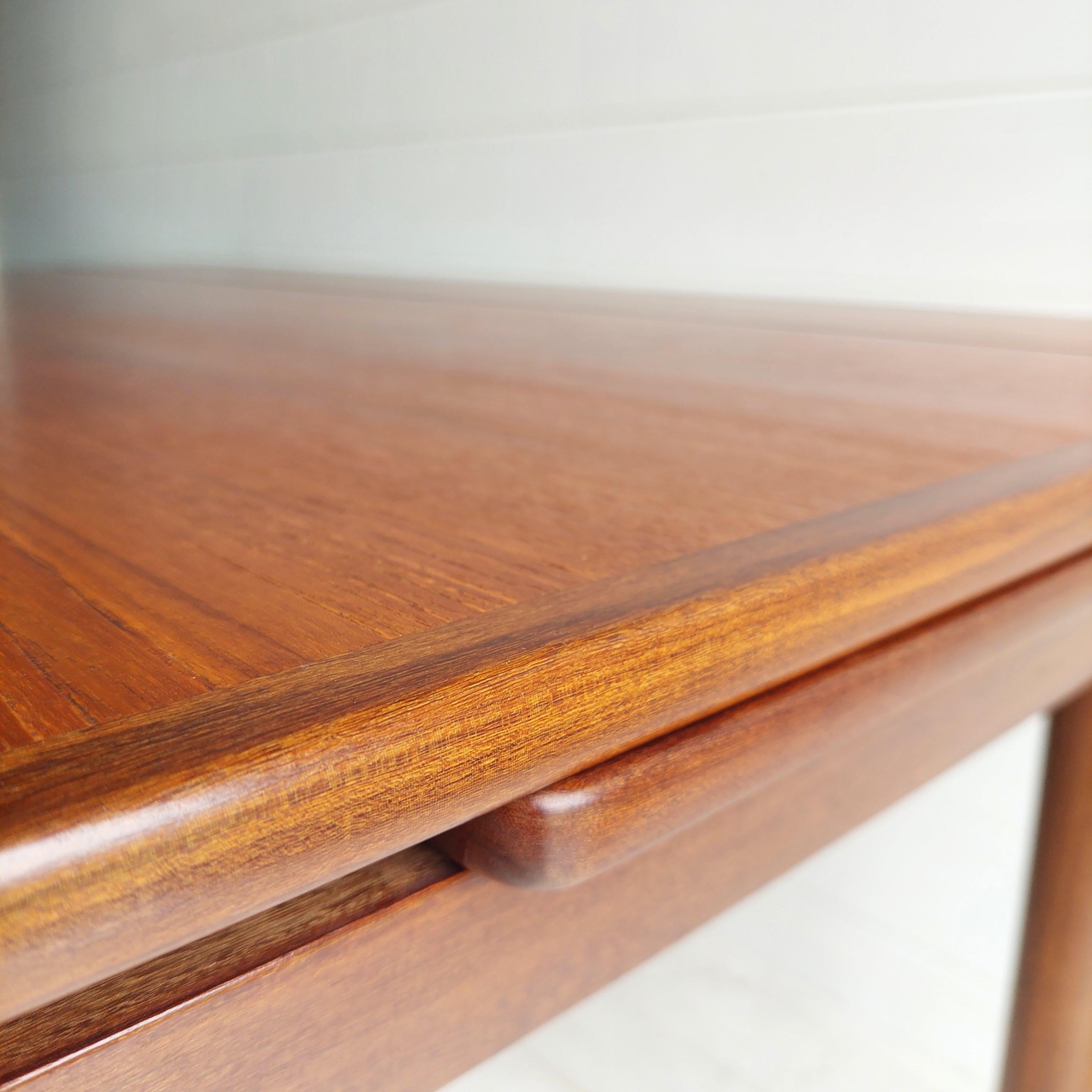 Mid Century Teak, Afromosia Danish Extendable Coffee Tale  B. C. Møbler, Denmark 1