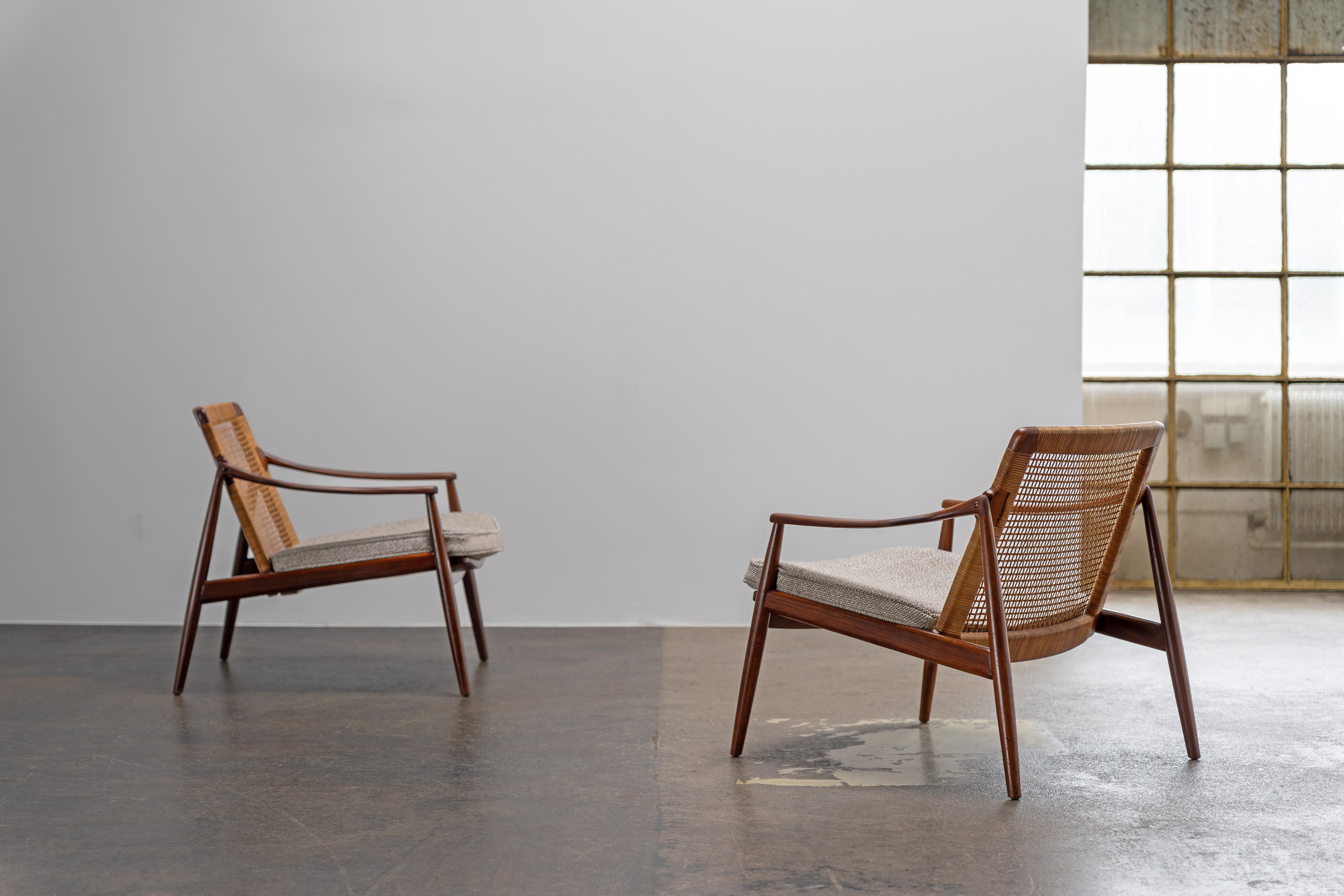 Easy Chairs - Hartmut Lohmeyer
Wilkhahn, 1960s

Design classic by Hartmut Lohmeyer for Wilkhahn, Germany. Filigree teak frame with rattan backrest. The cushions have been expertly reupholstered with a high quality fabric by Sahco.

Sessel - Hartmut