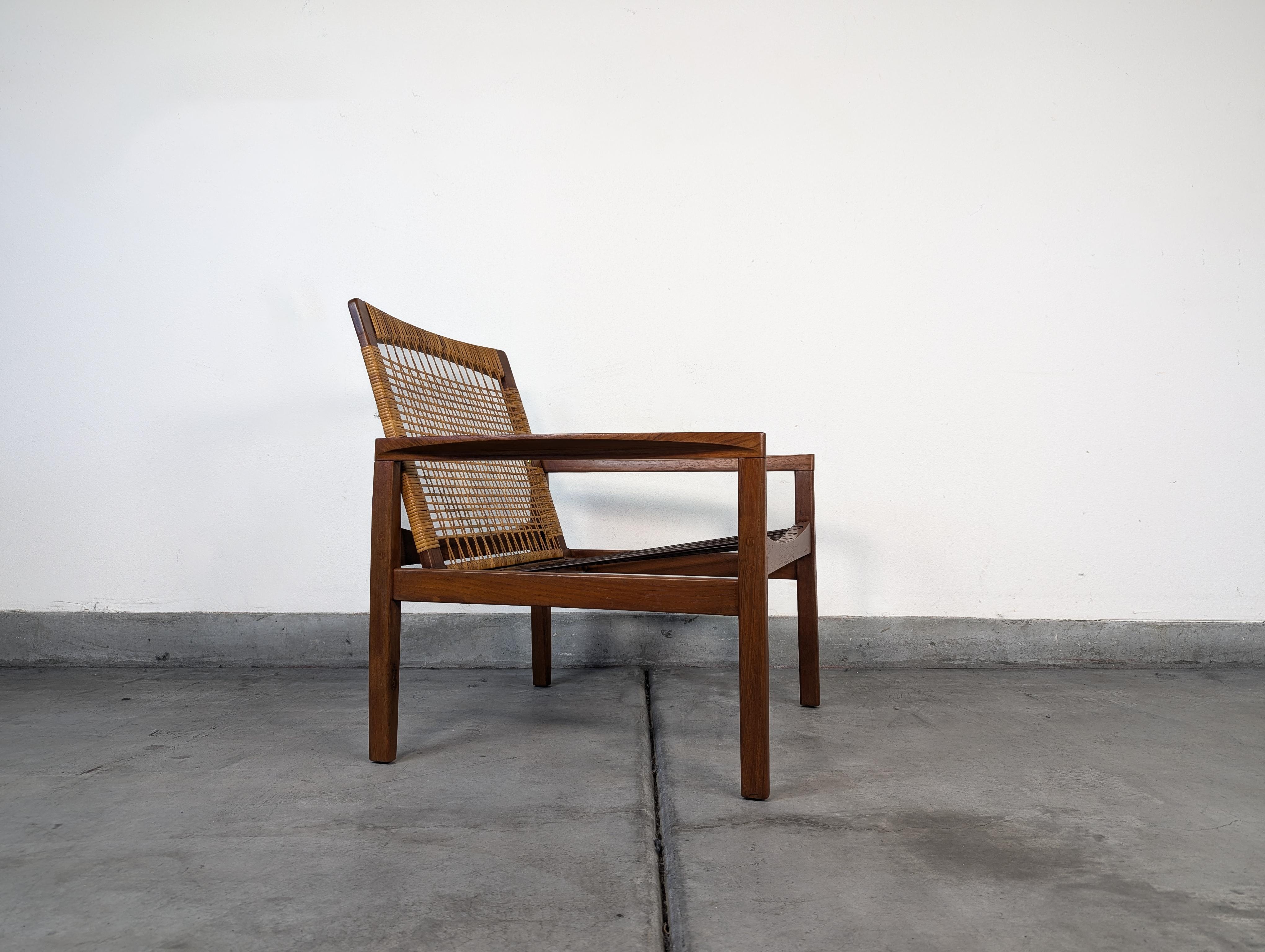 Loungesessel aus Teakholz und Rohr, Mitte des Jahrhunderts, von Hans Olsen für Juul Kristensen, um 1960 im Angebot 1