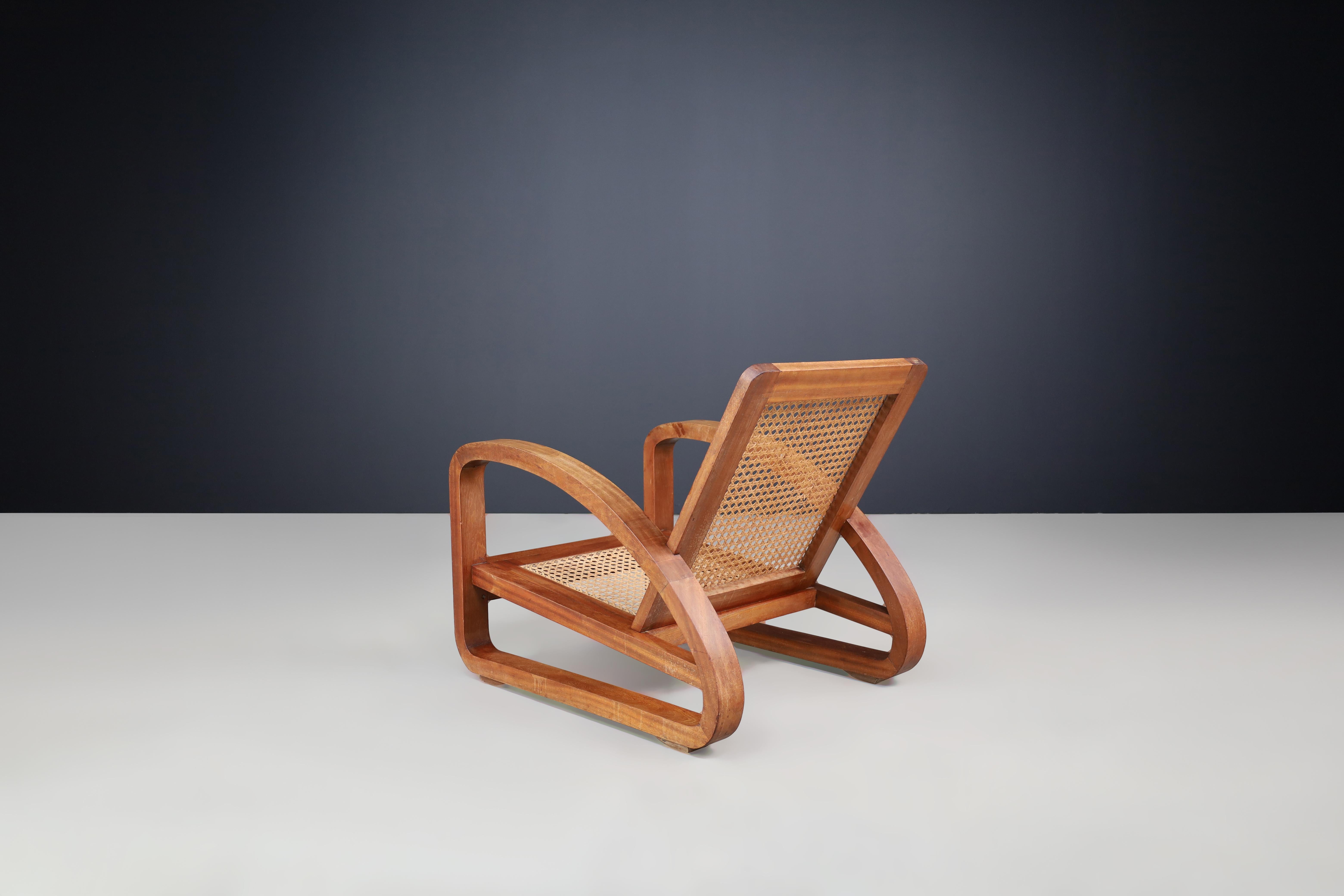Mid-Century Teak and Cane Lounge Chair from France, 1950s In Good Condition For Sale In Almelo, NL