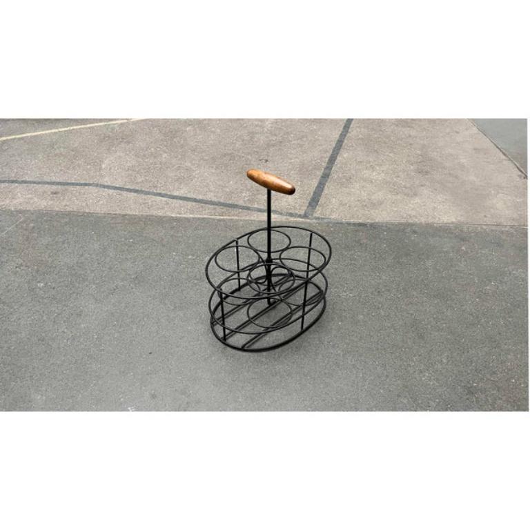Portabotellas de teca y metal de mediados de siglo al estilo de String en venta 5