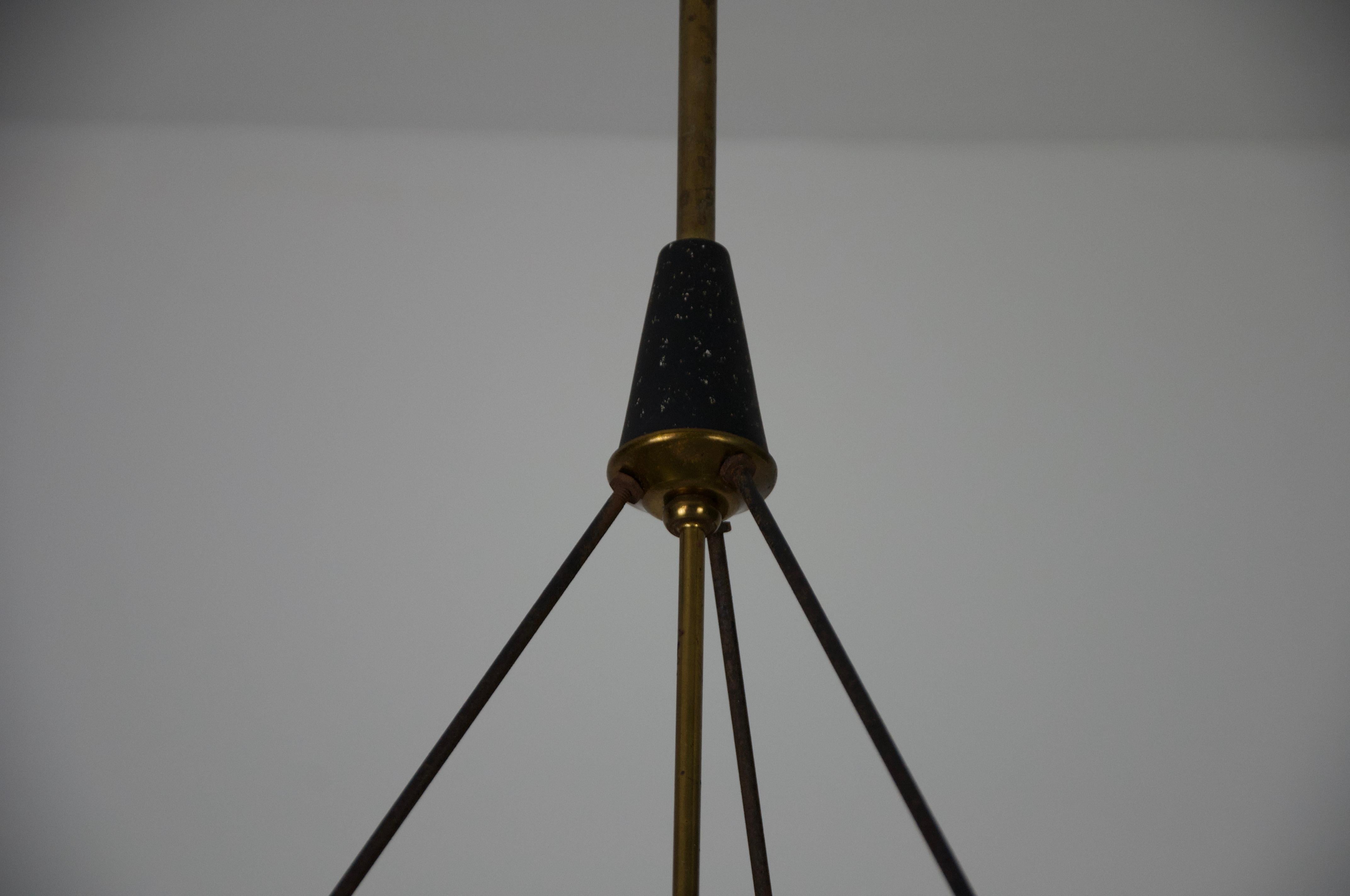 Lampada da soffitto di metà secolo in teak e vetro opalino, Italia, anni '60 in vendita 6