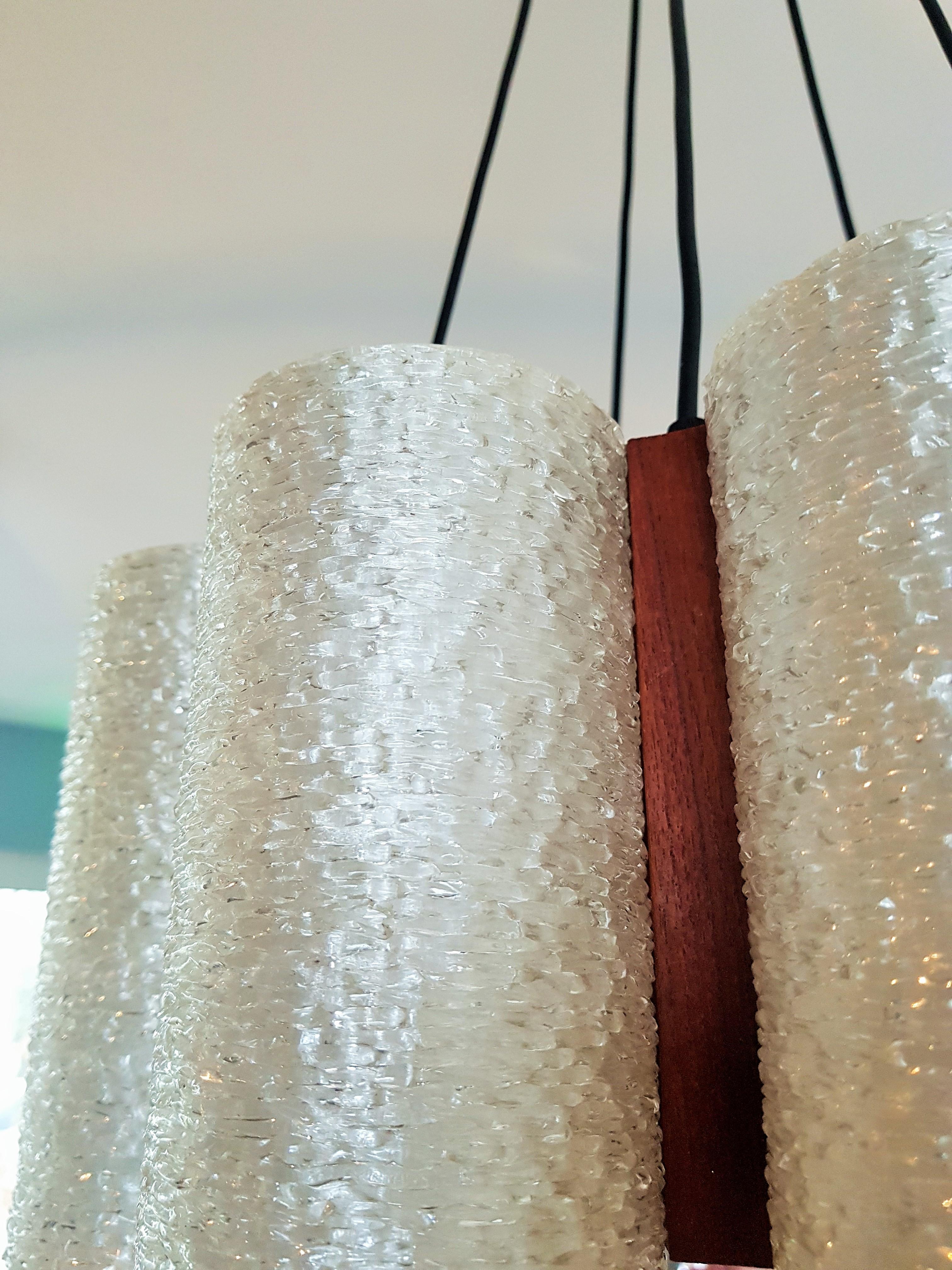 Lampadario di metà secolo in teak e resina, Danimarca, anni '60 in vendita 13