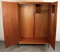 Armoire in teak di metà secolo di McIntosh Furniture