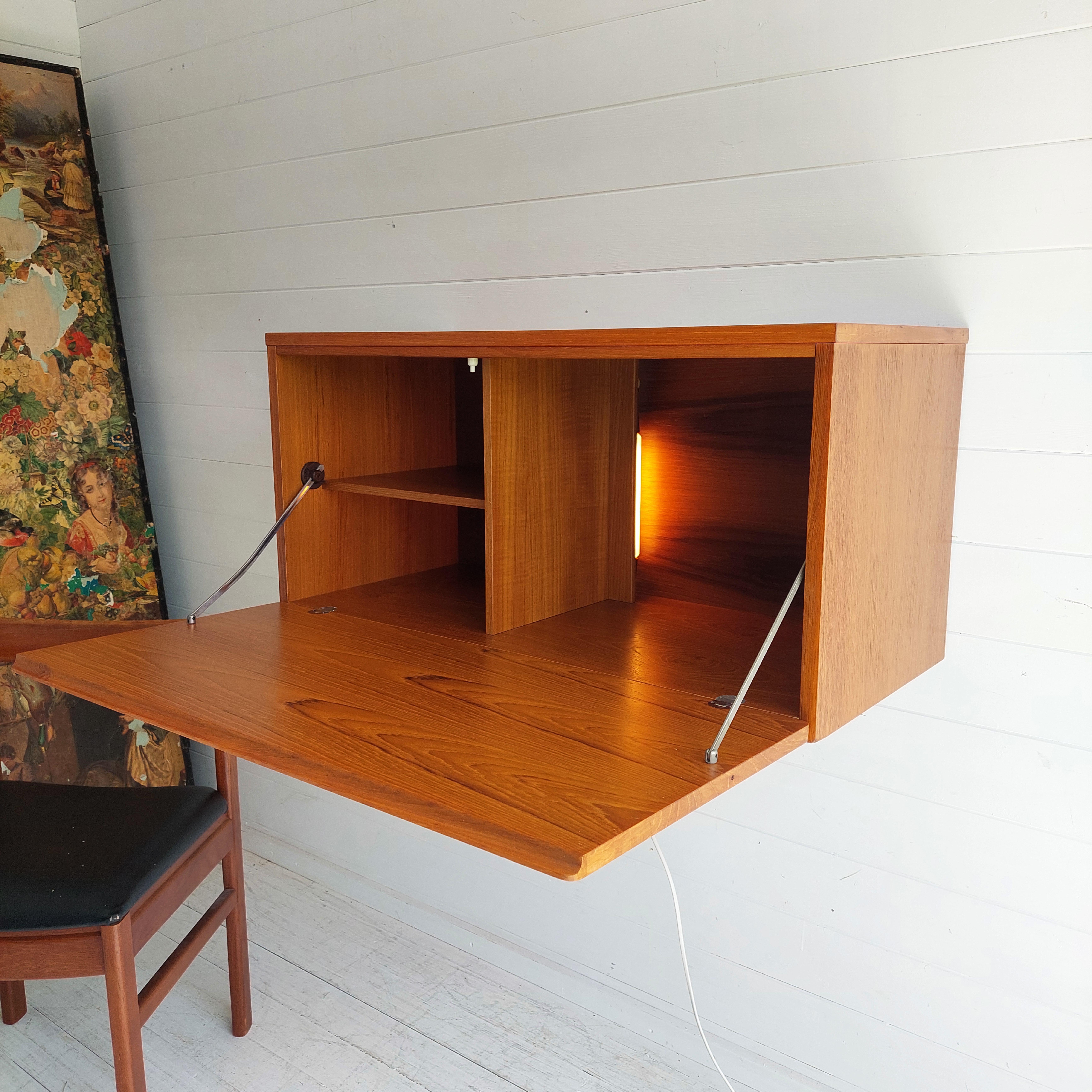 Mid Century Teak Beaver And Tapley Wall Drinks Cabinet Bureau  floating Desk 60s 8