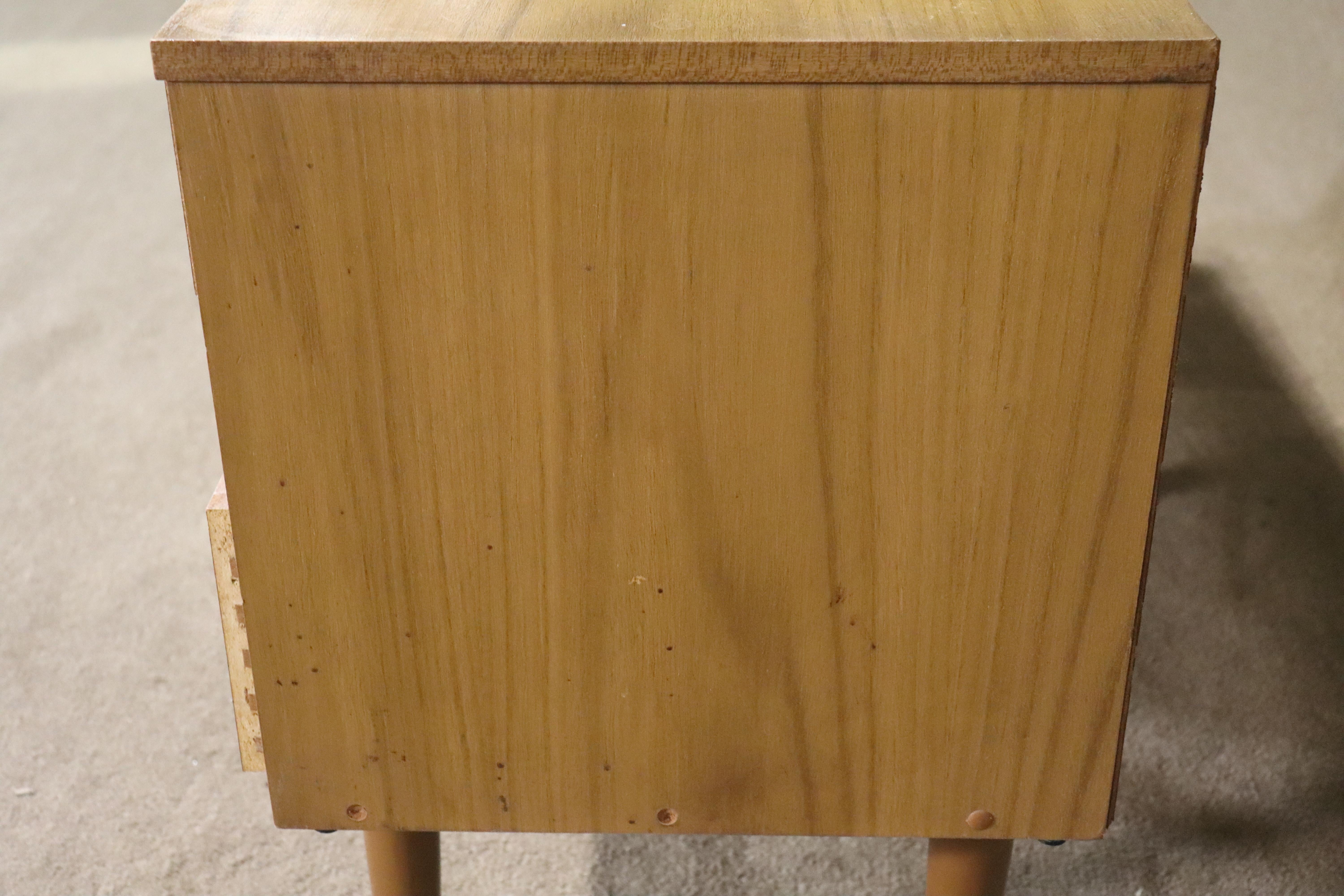 Mid-Century Teak Bedside Dressers In Good Condition For Sale In Brooklyn, NY