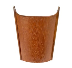 Corbeille en teck du milieu du siècle par Einer Barnes pour P.S. Heggen