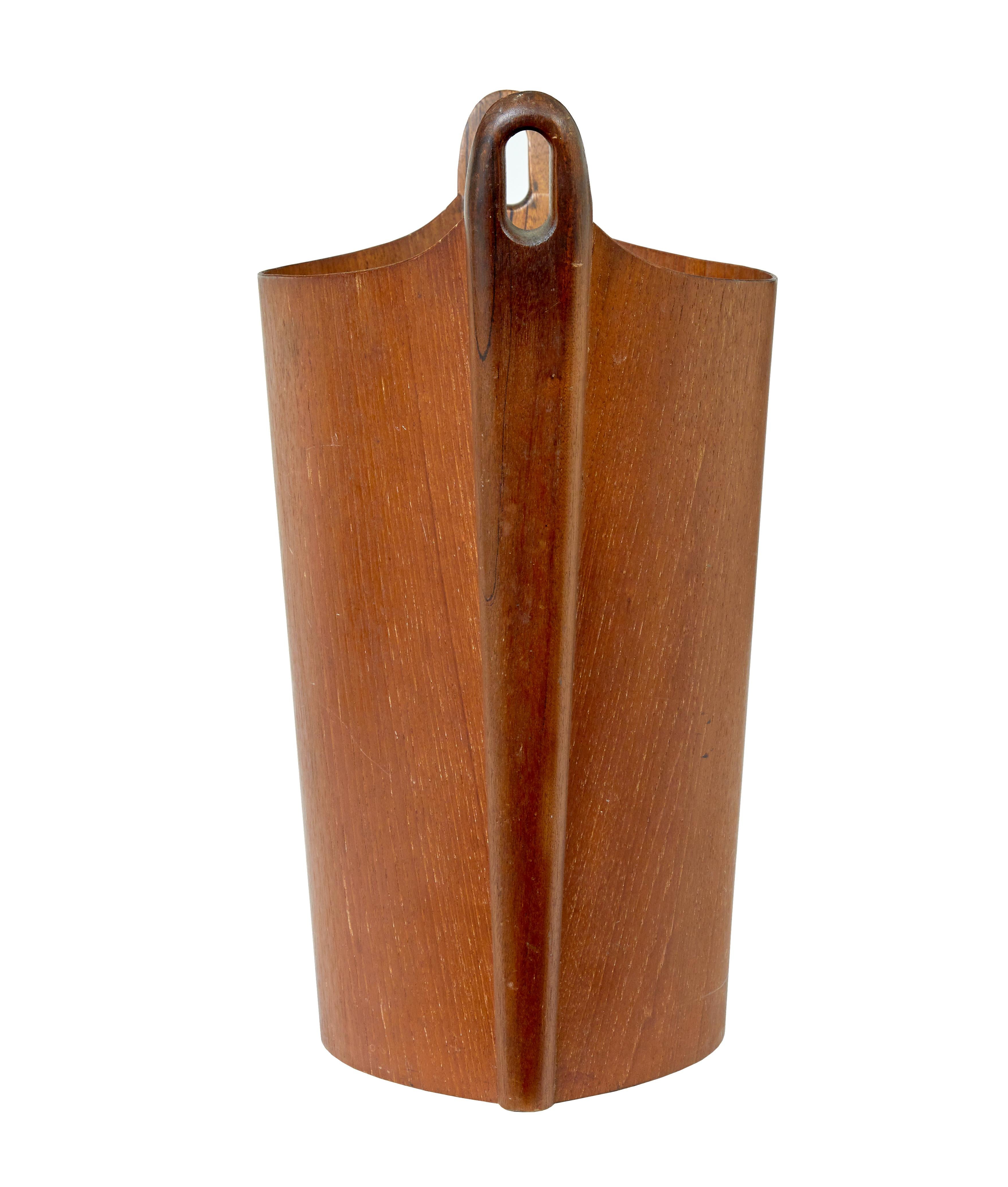 Norvegese Bidone in teak di metà secolo di Einer Barnes per P.S. Heggen in vendita