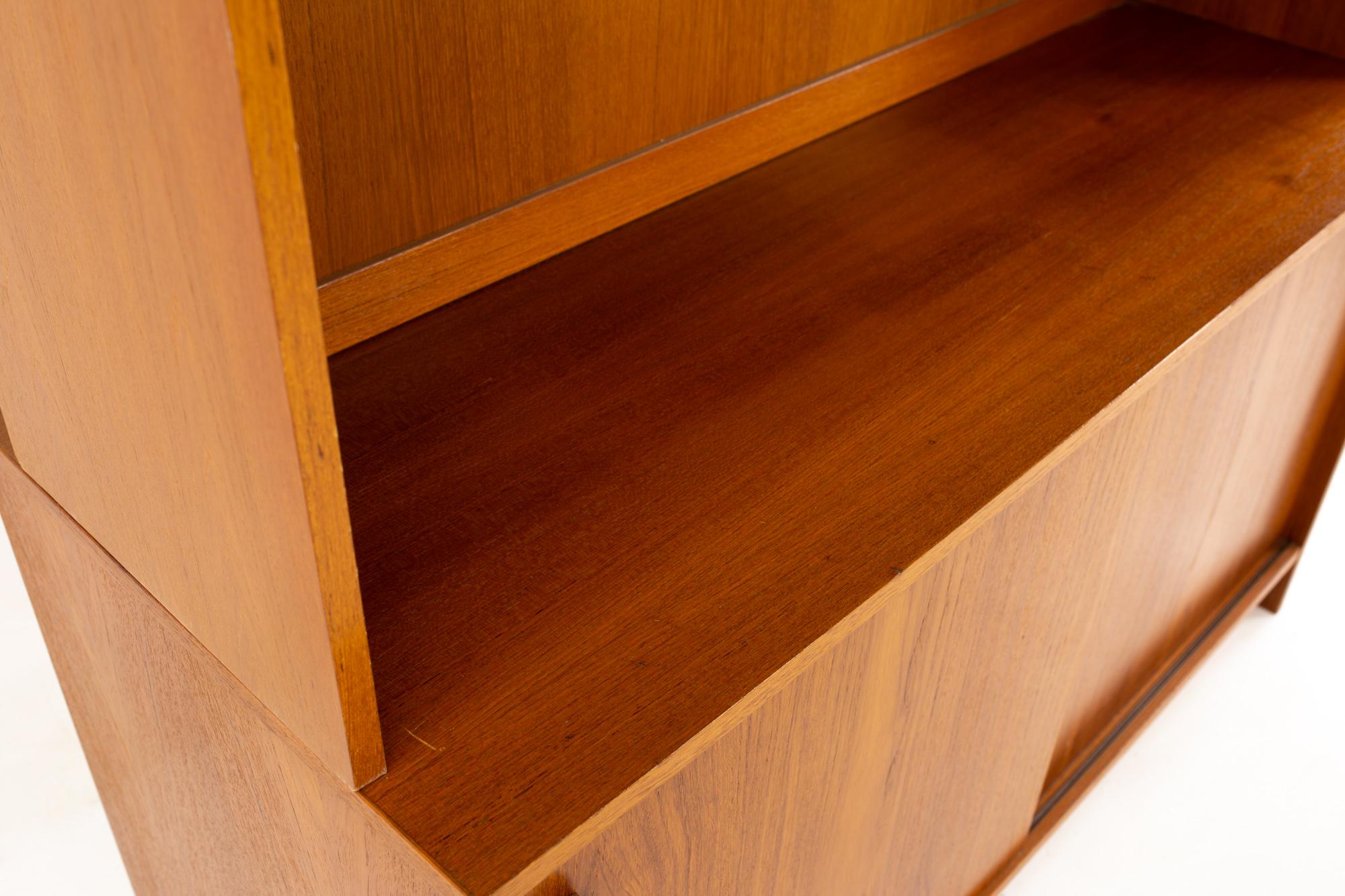 book hutch
