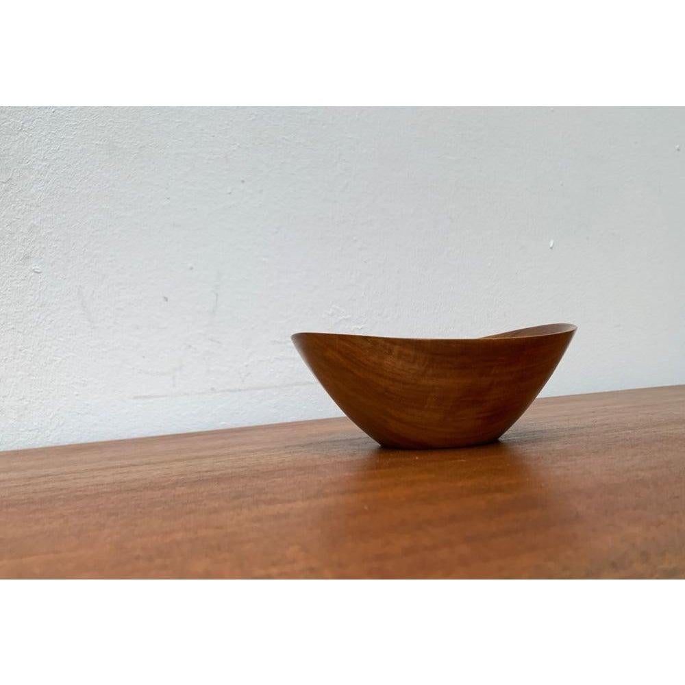 Ciotola in teak di metà secolo 1960 in vendita 4
