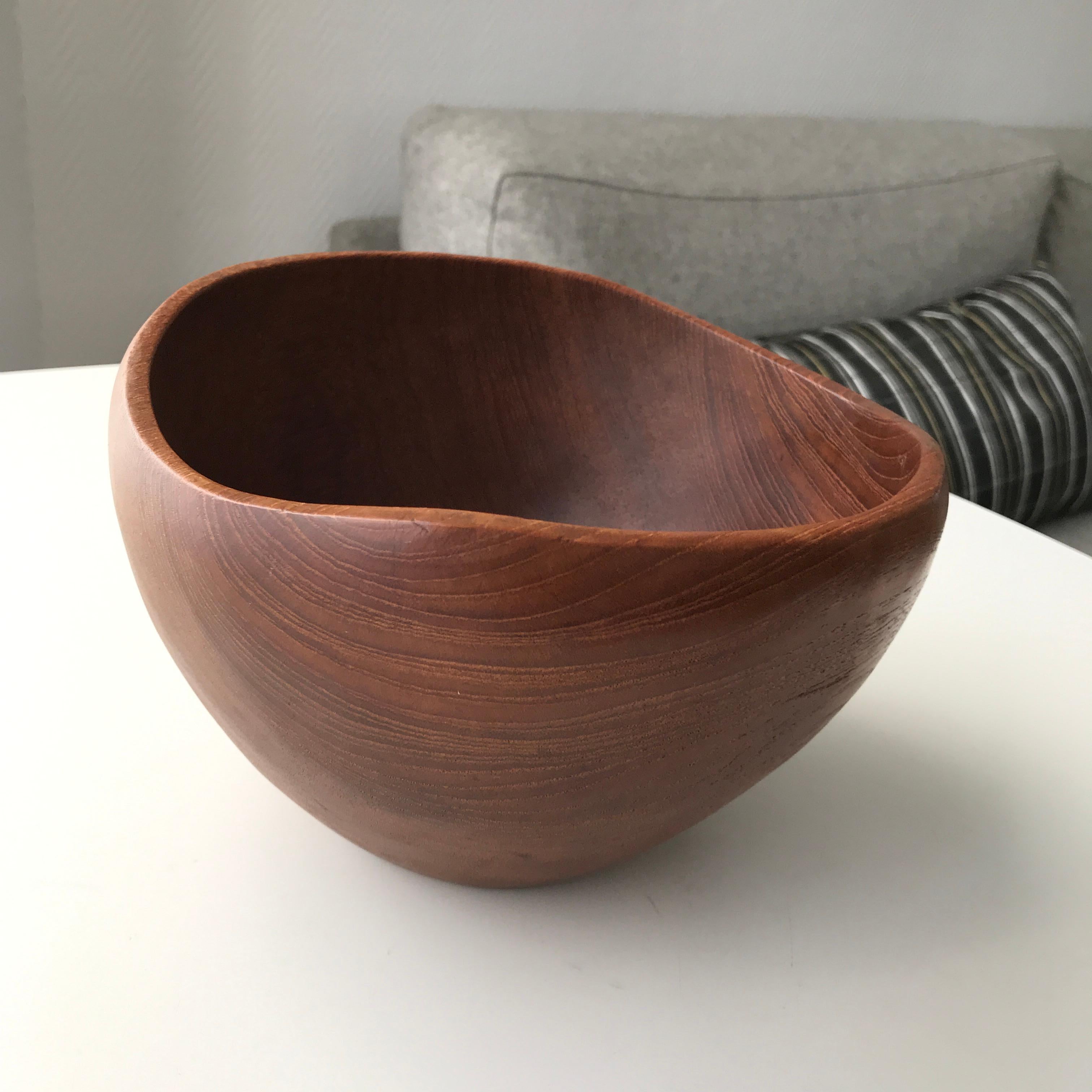 FREE SHIPPING! Mid-Century Teak bowl Danish midcentury in organic design typically for the period of the 1950s-1960s. Hand carved in massive teak wood. Smooth edges and surface. No hallmark or manufacturer signature.