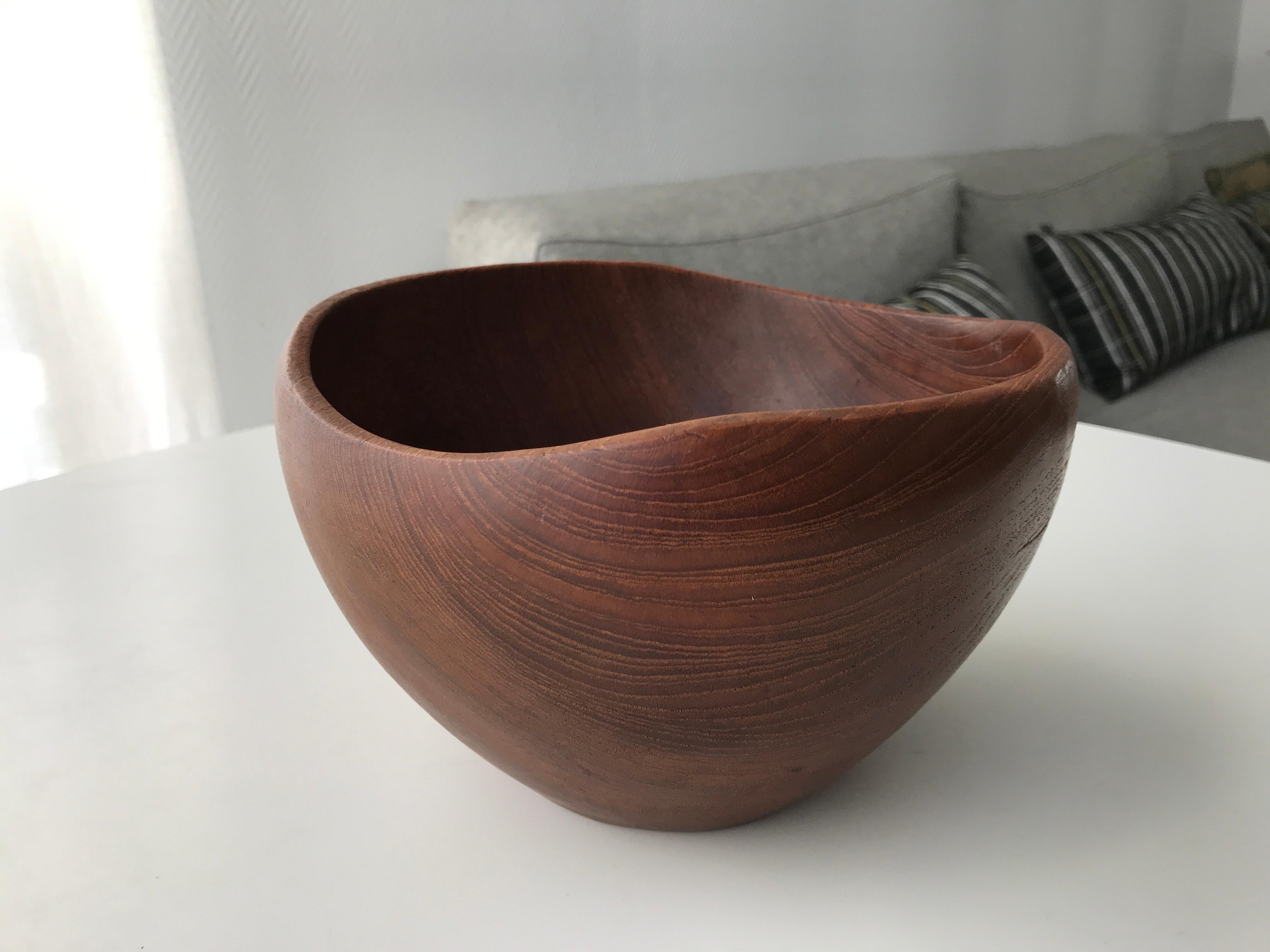 Scandinavian Modern Mid-century Teak Bowl Danish Mid-Century Design