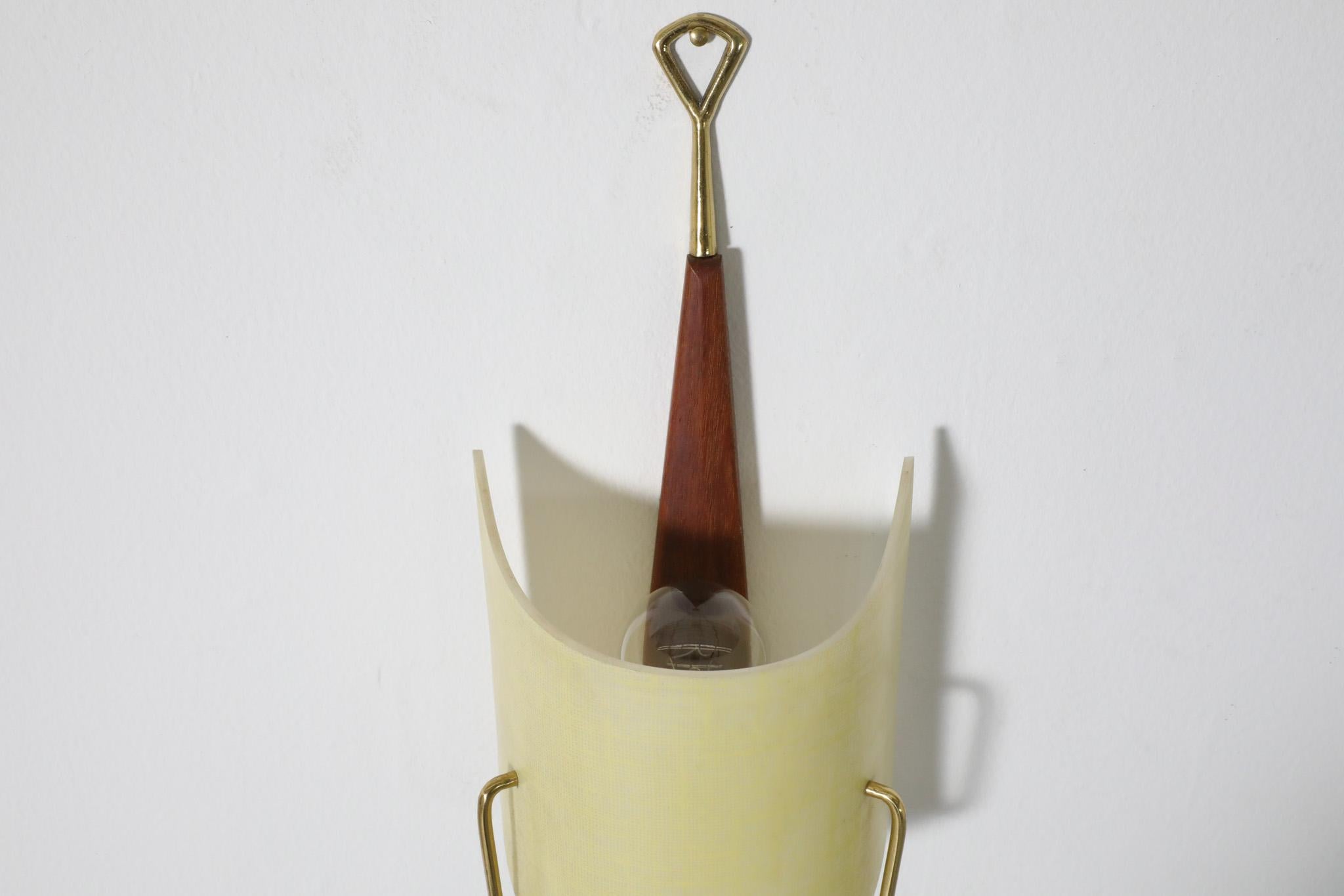 Mid-Century Teak & Brass Wall Sconce with Yellow Linen Printed Plexi Shade For Sale 4