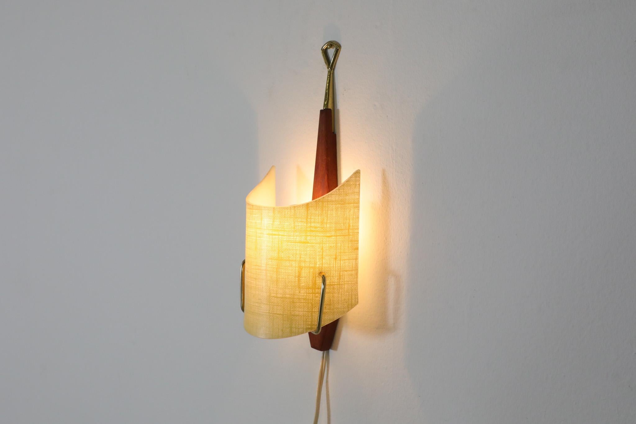 Mid-20th Century Mid-Century Teak & Brass Wall Sconce with Yellow Linen Printed Plexi Shade For Sale