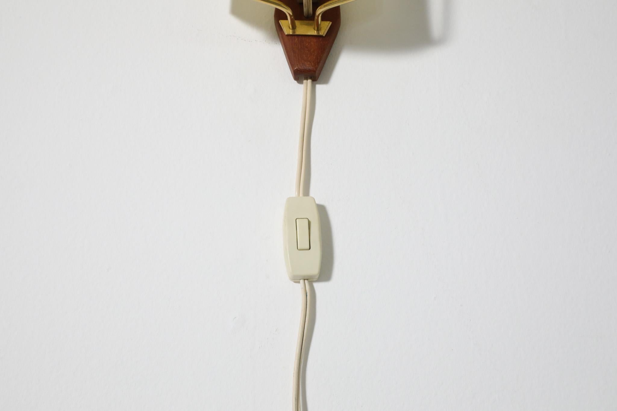 Mid-Century Teak & Brass Wall Sconce with Yellow Linen Printed Plexi Shade For Sale 2