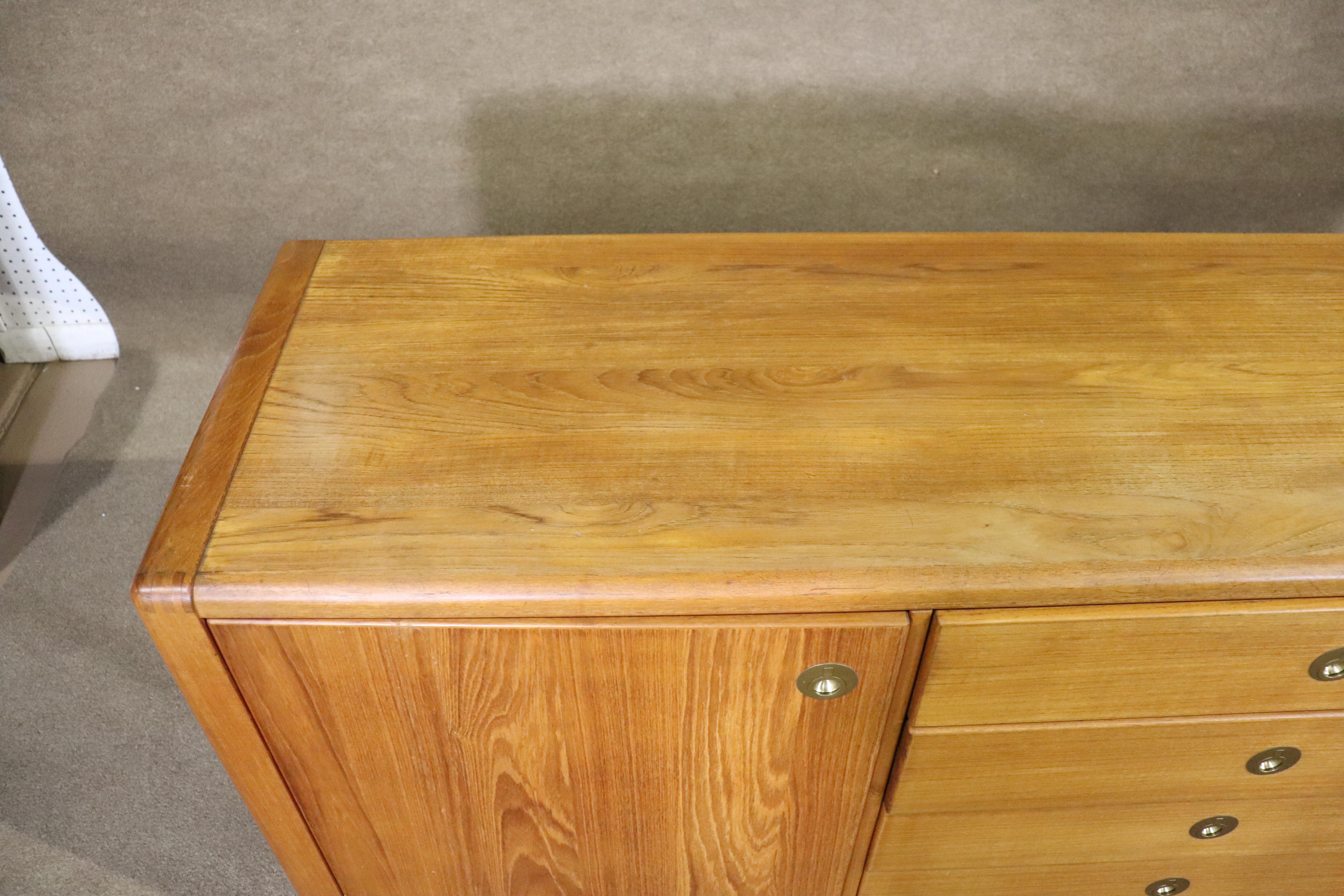 Mid-Century Modern Mid-Century Vintage D-Scan “Captain” Credenza For Sale